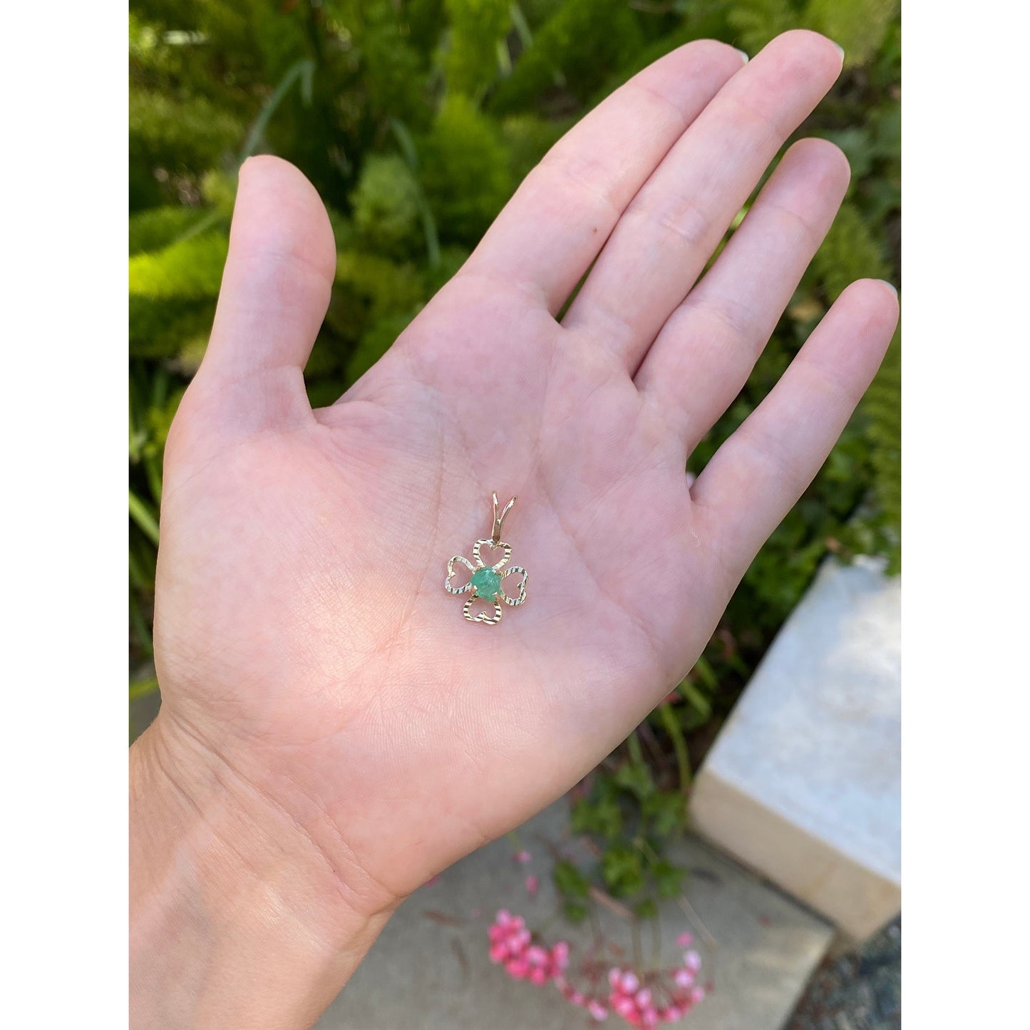 Vintage Solid 14k Yellow Gold Raw Emerald Four Leaf Clover Charm