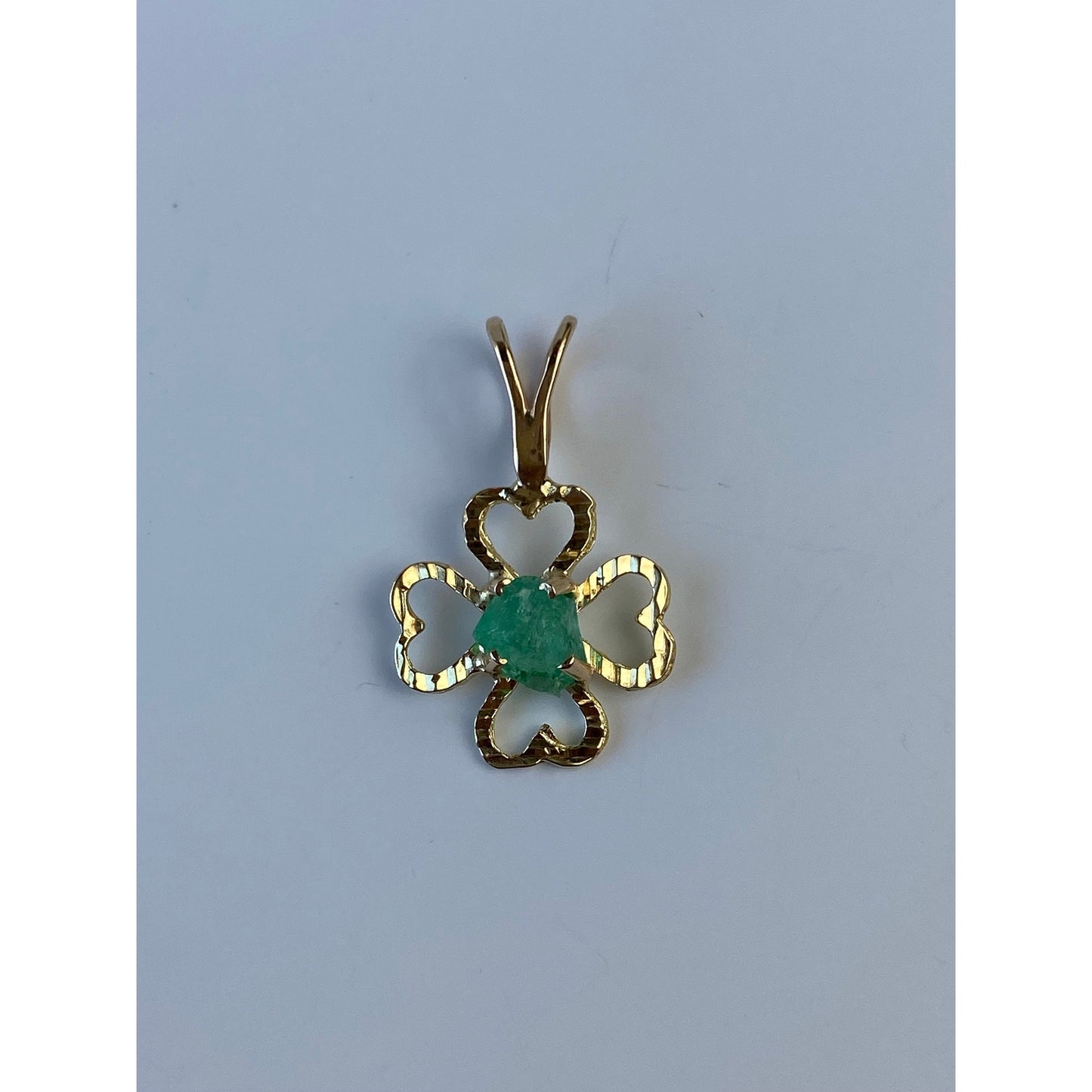 Vintage Solid 14k Yellow Gold Raw Emerald Four Leaf Clover Charm