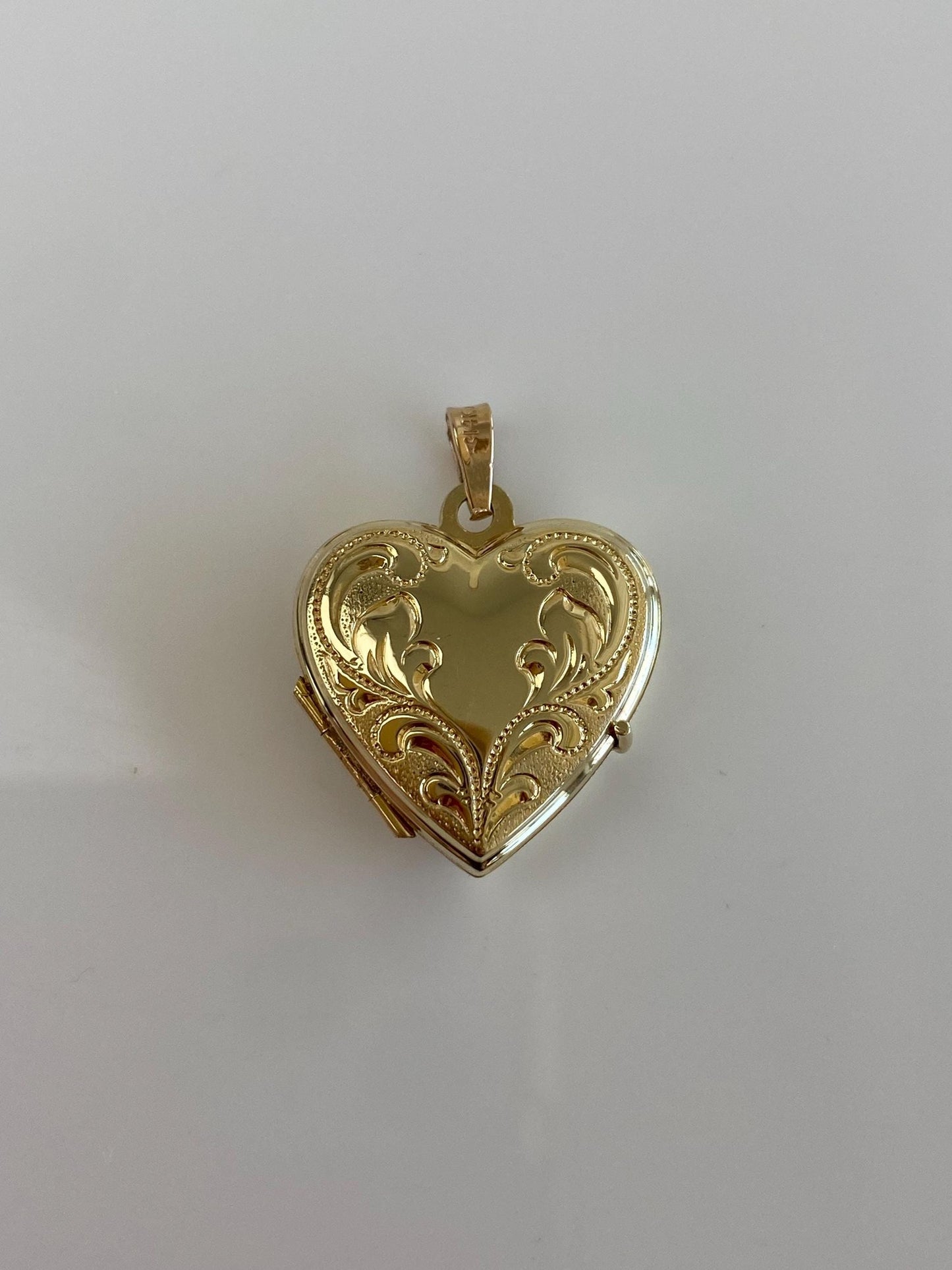 Vintage Solid 14k Yellow Gold Engraved Heart Locket Charm