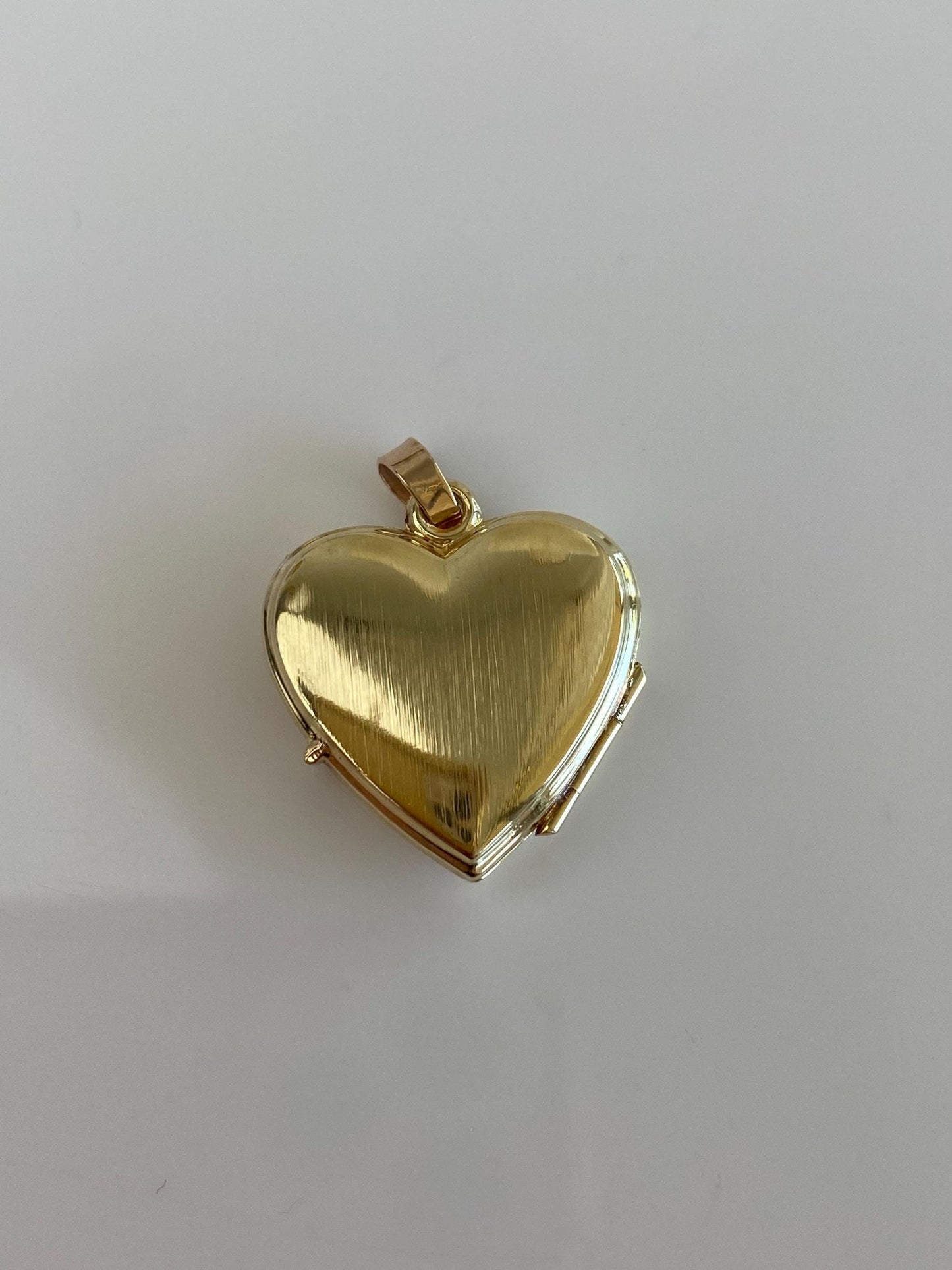 Vintage Solid 14k Yellow Gold Engraved Heart Locket Charm