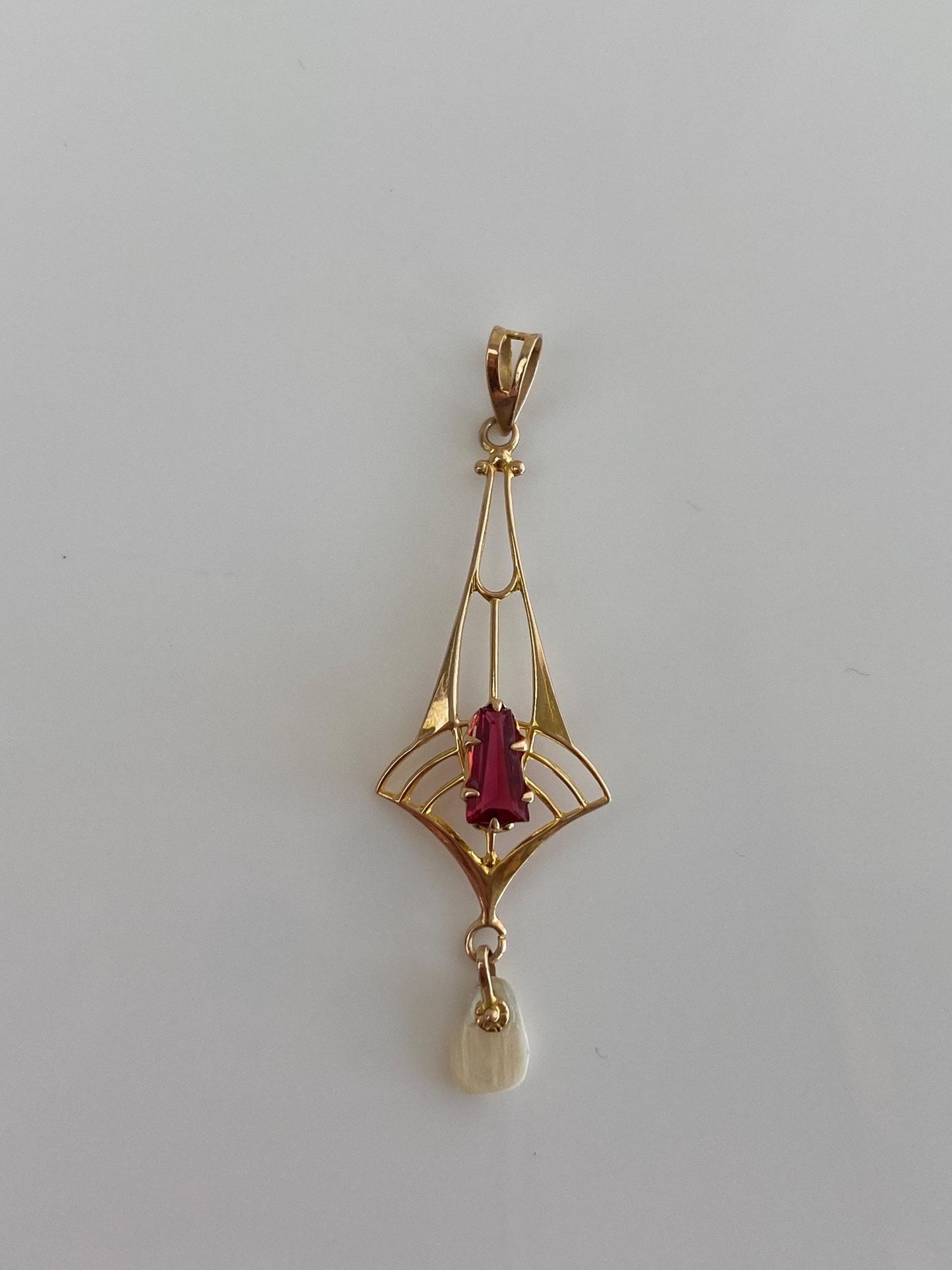 Vintage Solid 10k Yellow Gold Pink Cubic Zirconia Pearl Charm