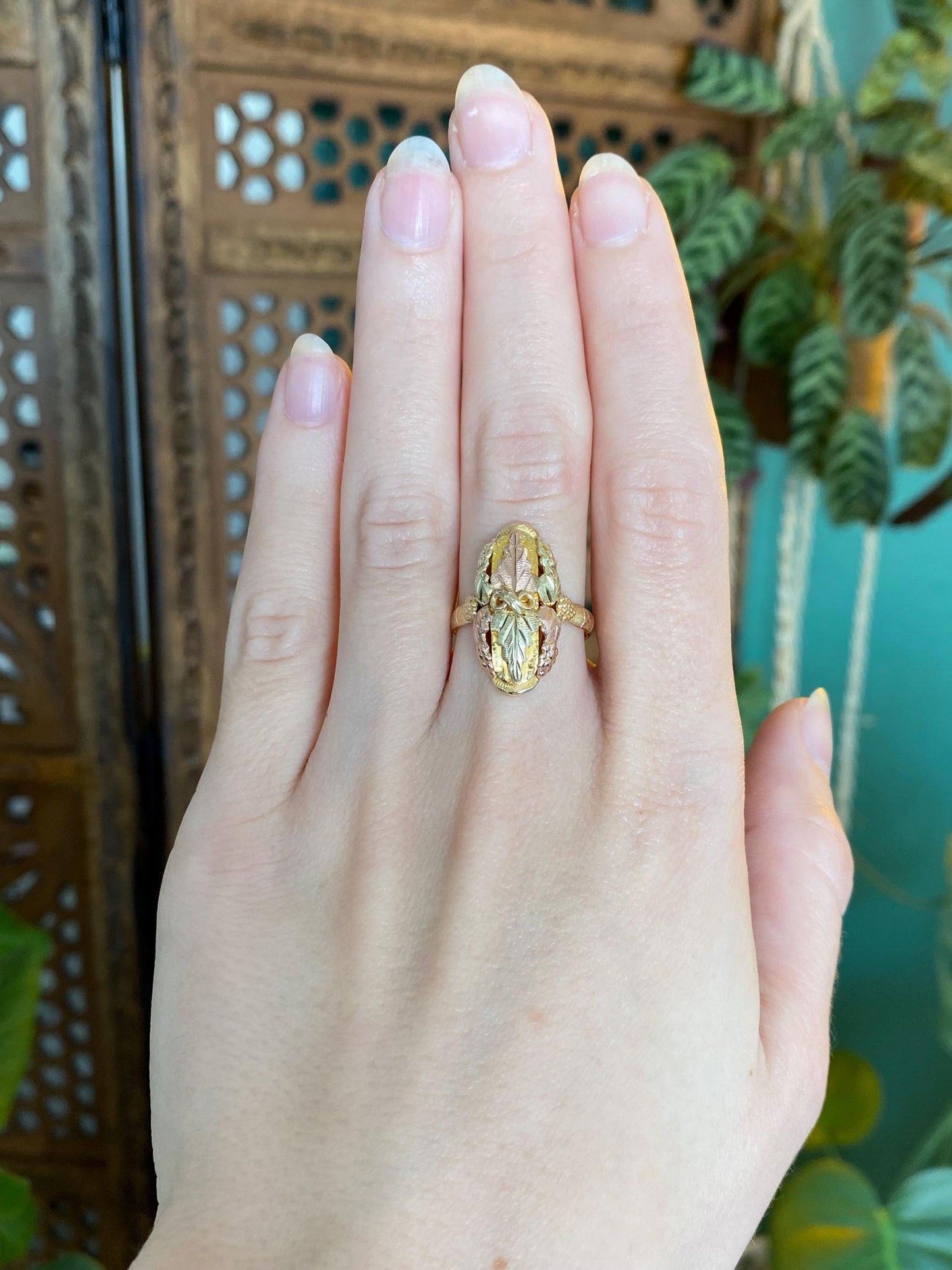 Vintage Solid 10k Black Hills Gold Leaf Marquis Ring - Size 7