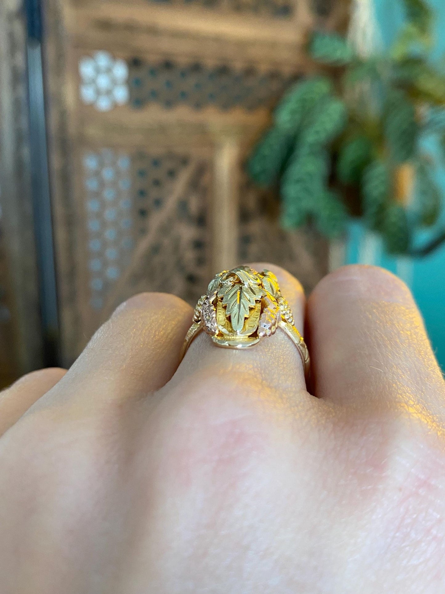 Vintage Solid 10k Black Hills Gold Leaf Marquis Ring - Size 7