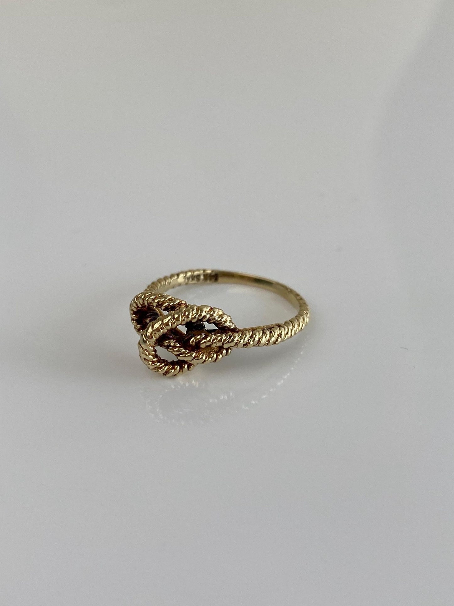 Vintage Solid 14k Yellow Gold Rope Knot Ring - Size 5.75