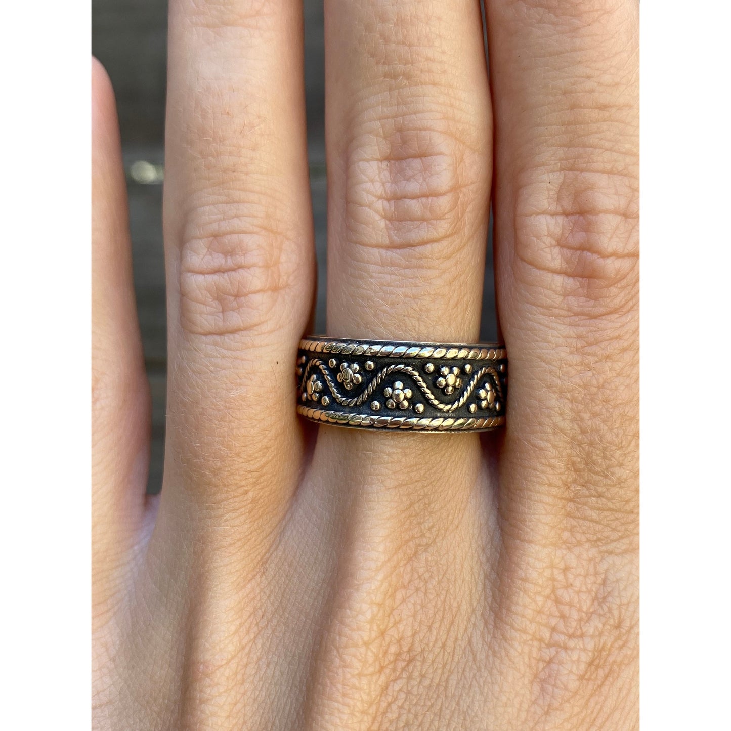 Vintage Solid 14k Yellow Gold Chunky Oxidized Designed Ring Band - Size 10