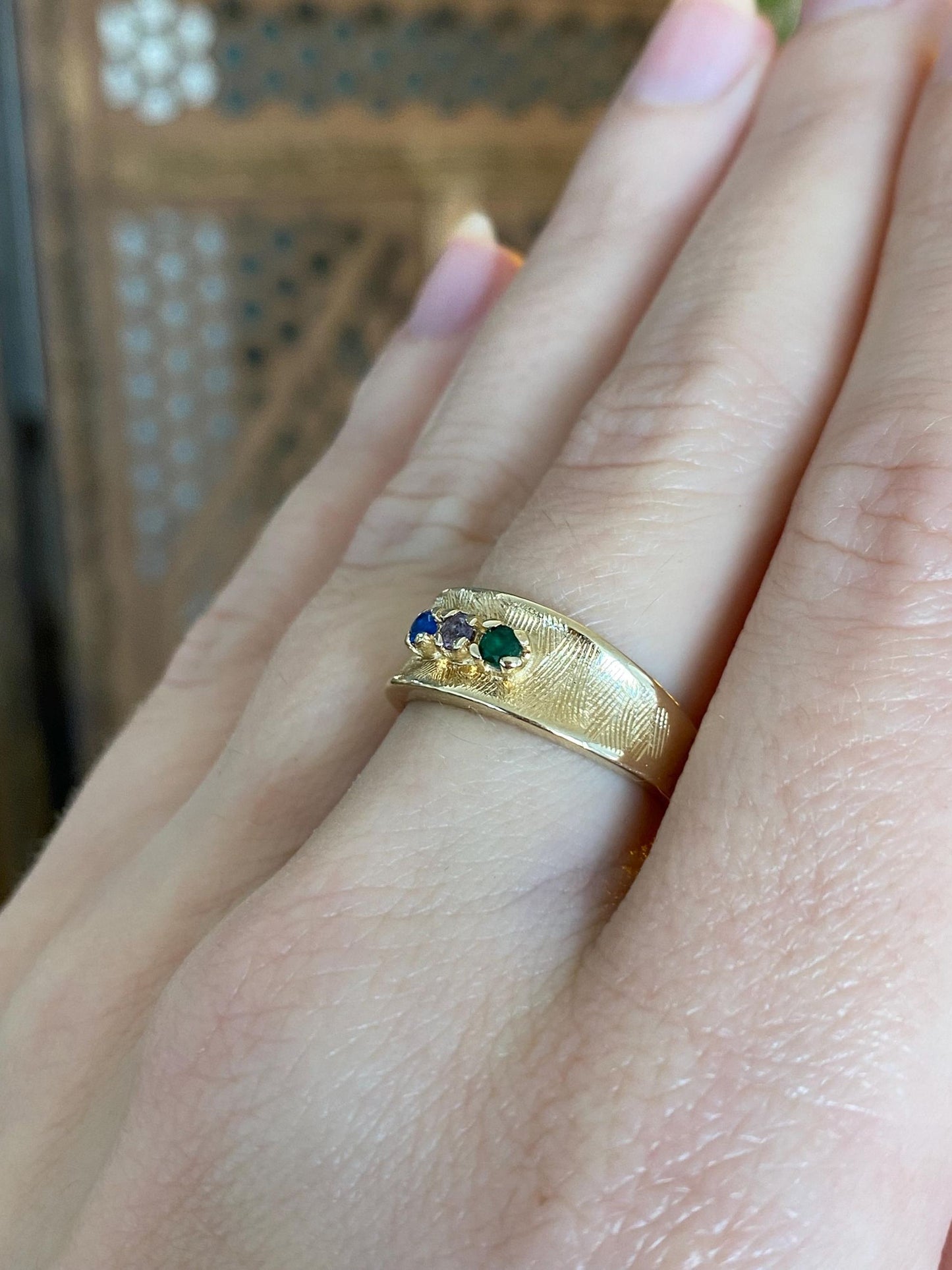 Vintage Solid 14k Yellow Gold Emerald Blue Quartz Iolite Ring Band - Size 6