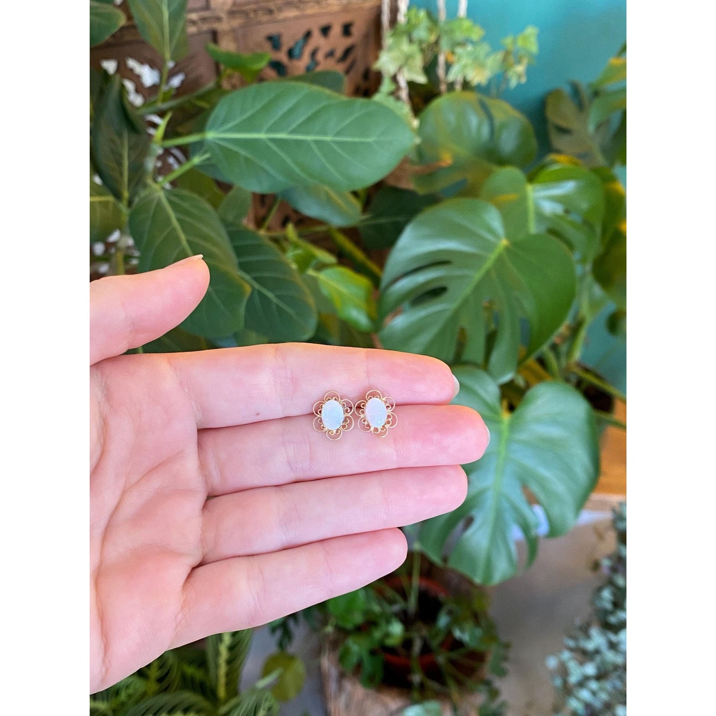 Vintage Solid 14k Yellow Gold Opal Filigree Stud Earrings