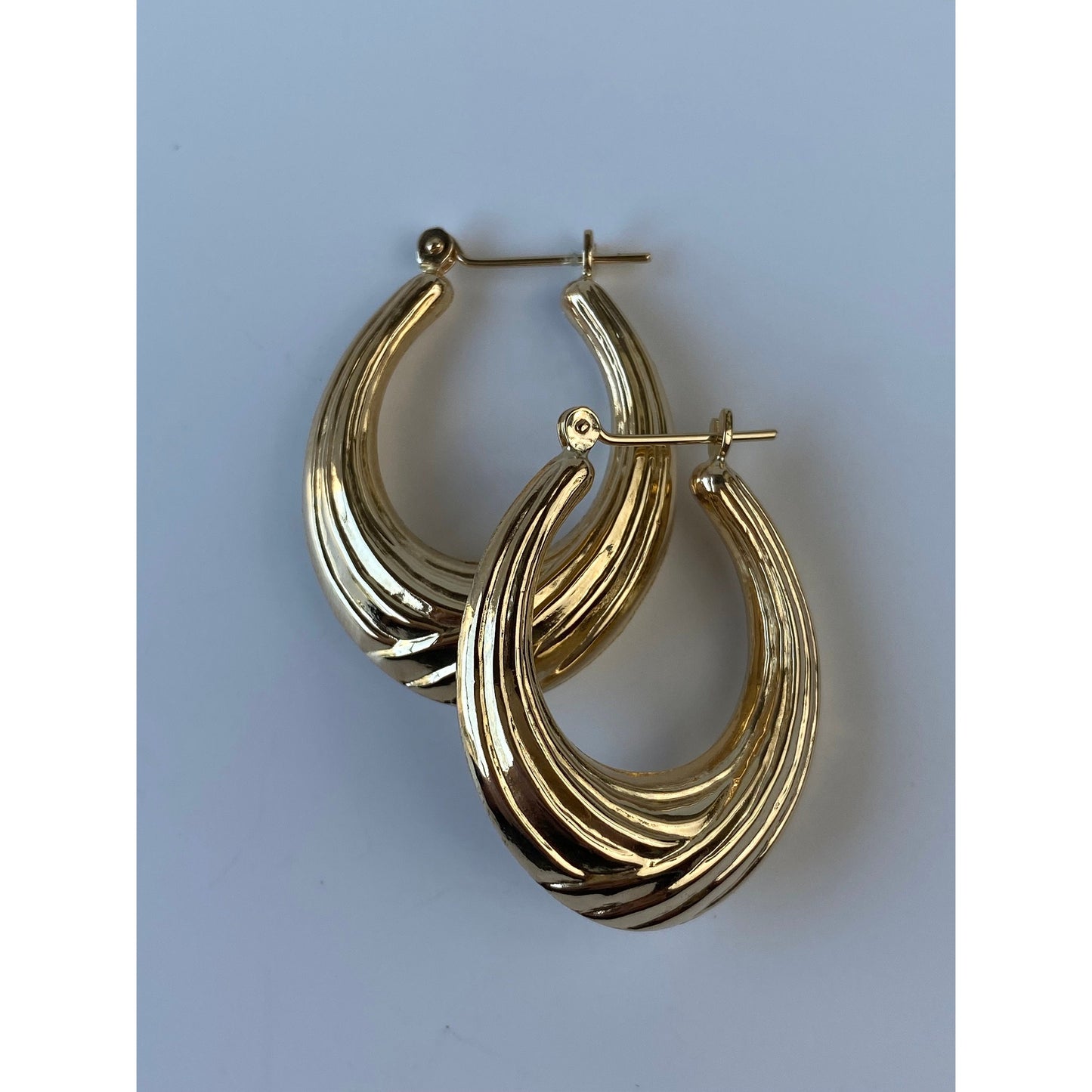 Vintage 14k Yellow Gold Textured Oval Hoop Earrings