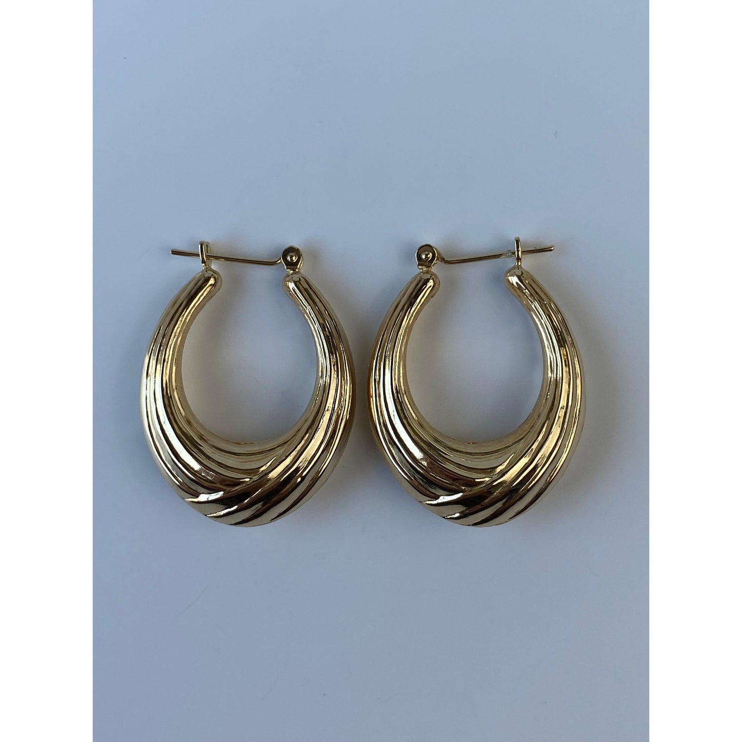 Vintage 14k Yellow Gold Textured Oval Hoop Earrings