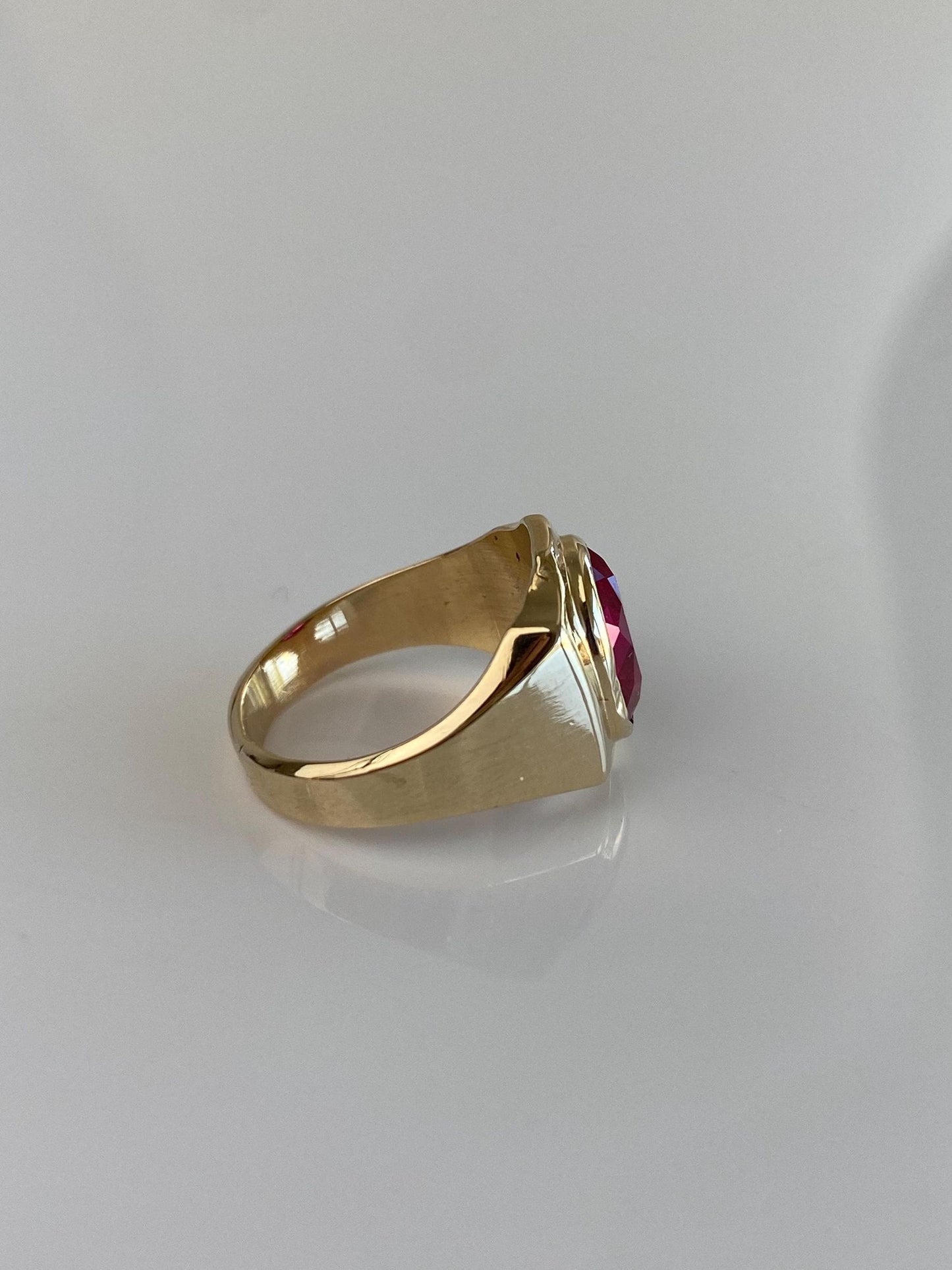 Vintage Solid 14k Yellow Gold Pink Sapphire Ring - Size 4.25