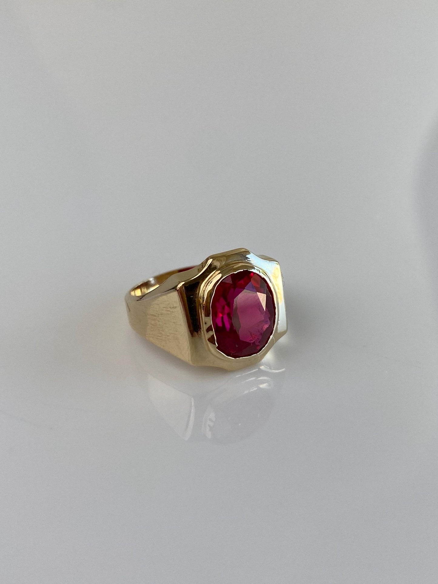 Vintage Solid 14k Yellow Gold Pink Sapphire Ring - Size 4.25