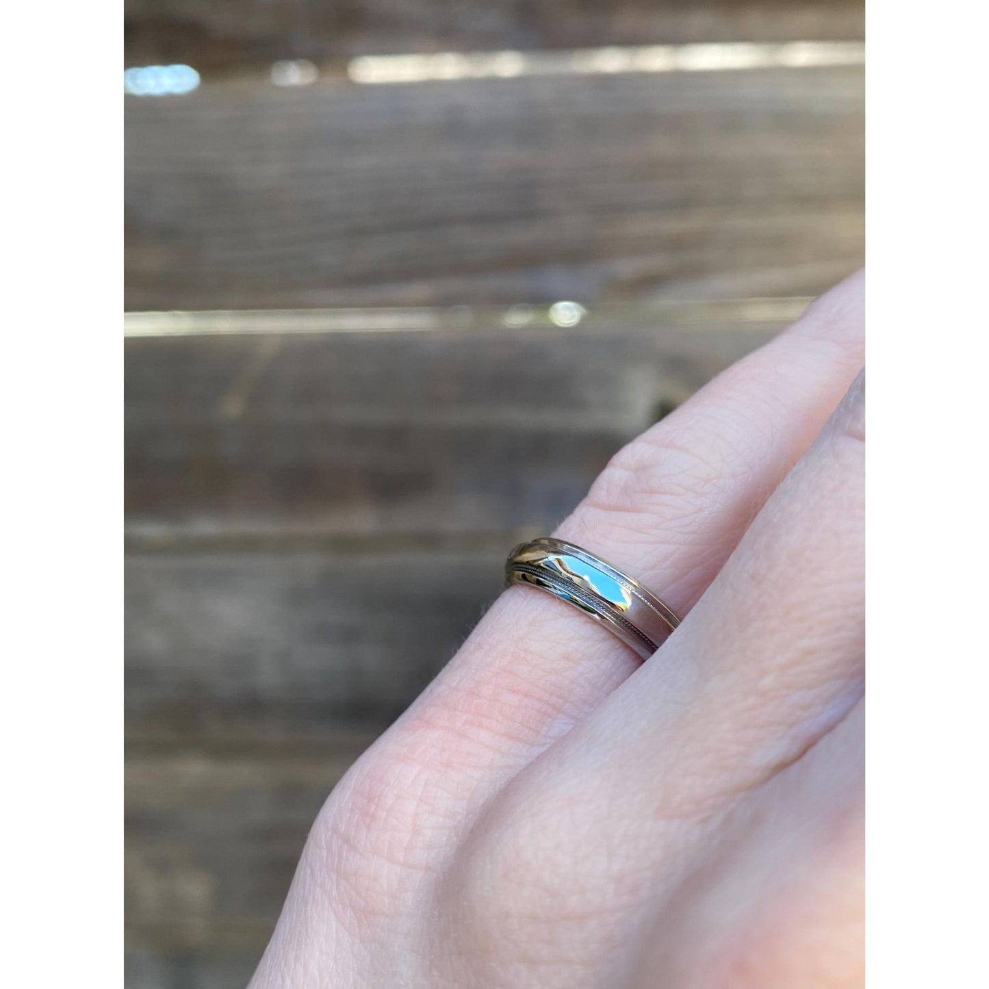 Vintage Solid 14k White Gold Lined Ring Band - Size 3.5