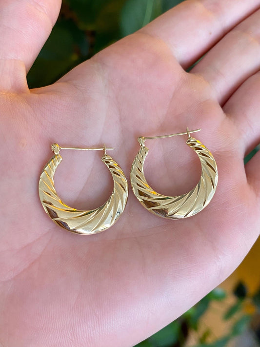 Vintage 14k Yellow Gold Textured Tapered Hoop Earrings