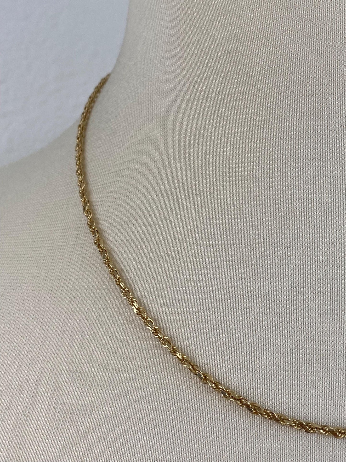 Vintage Solid 14k Yellow Gold Diamond Cut Rope Chain Necklace - 18.25 inches