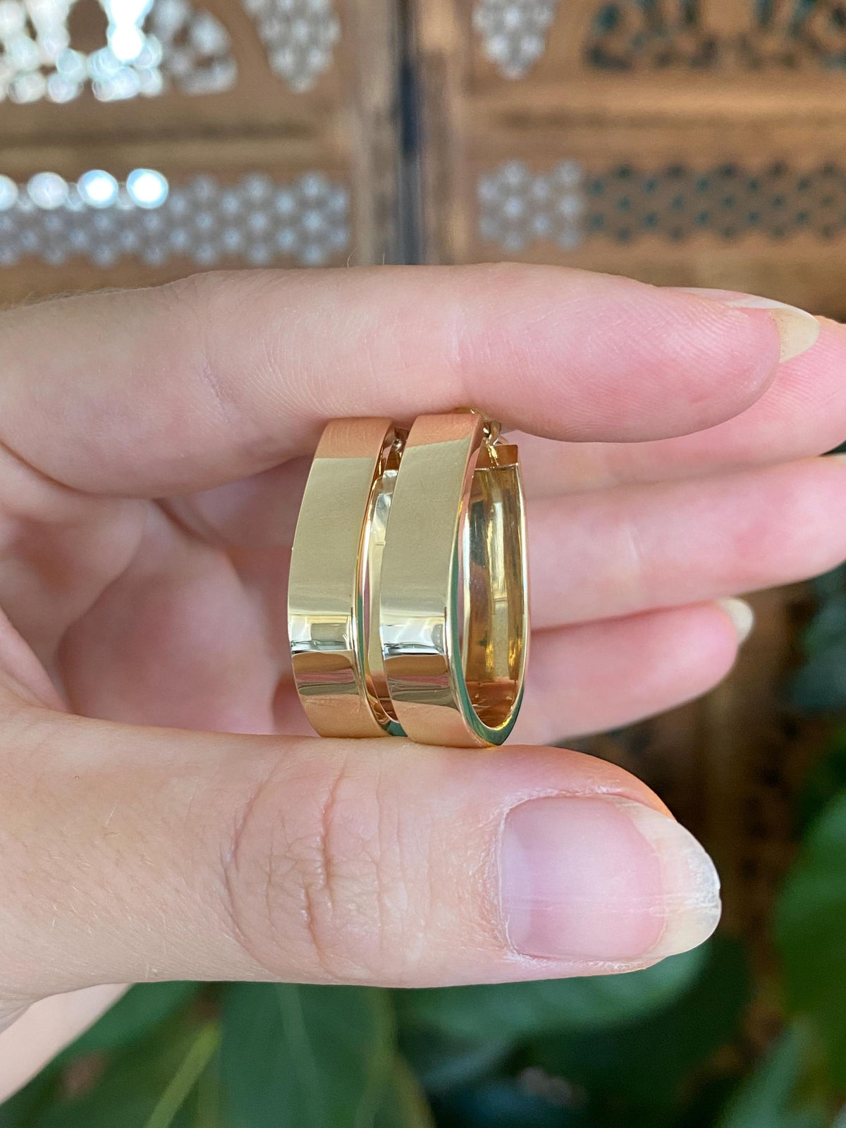 Vintage 18k Yellow Gold Straight Edge Teardrop Hoop Earrings