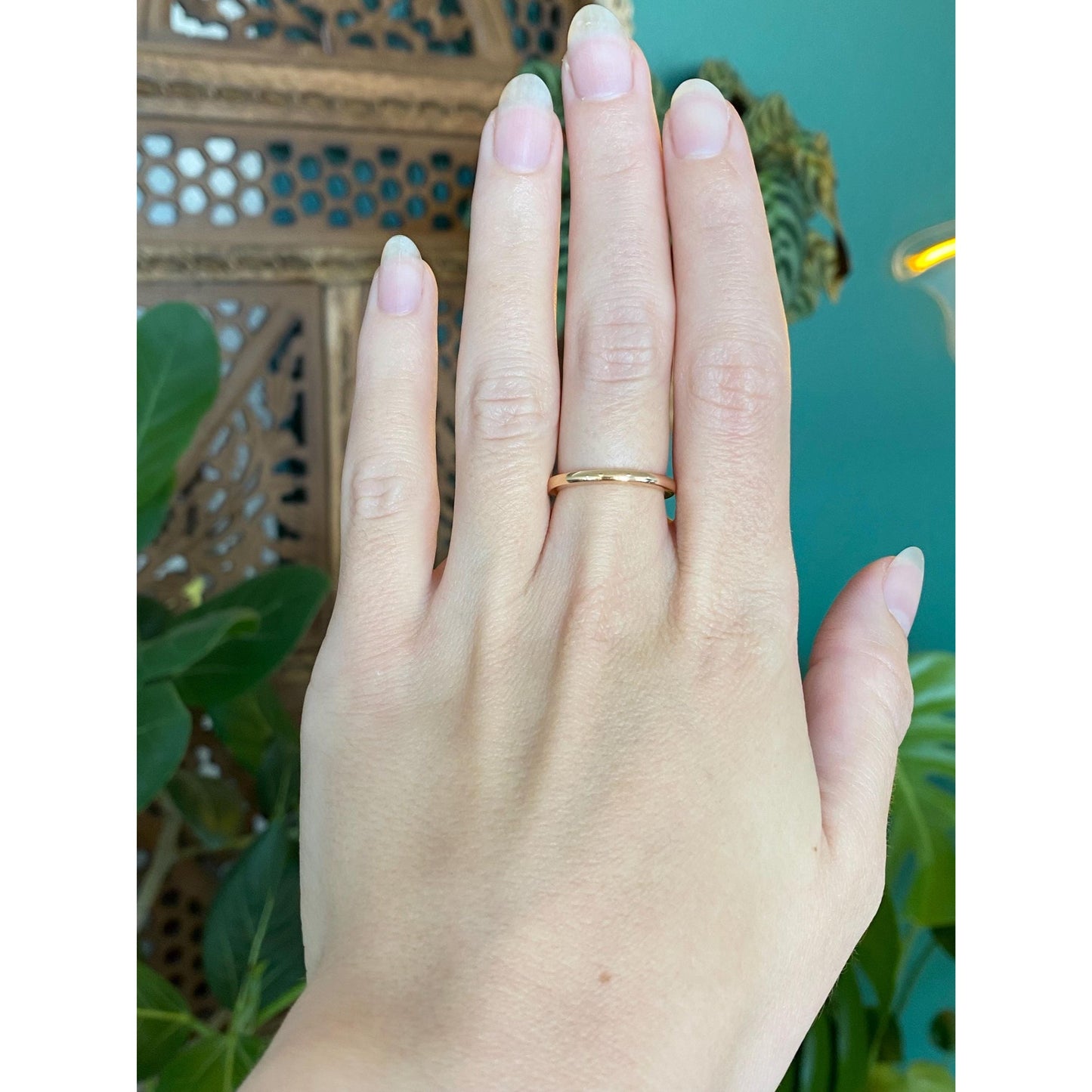 Vintage Solid 18k Yellow Gold Ring Band - Size 5.75