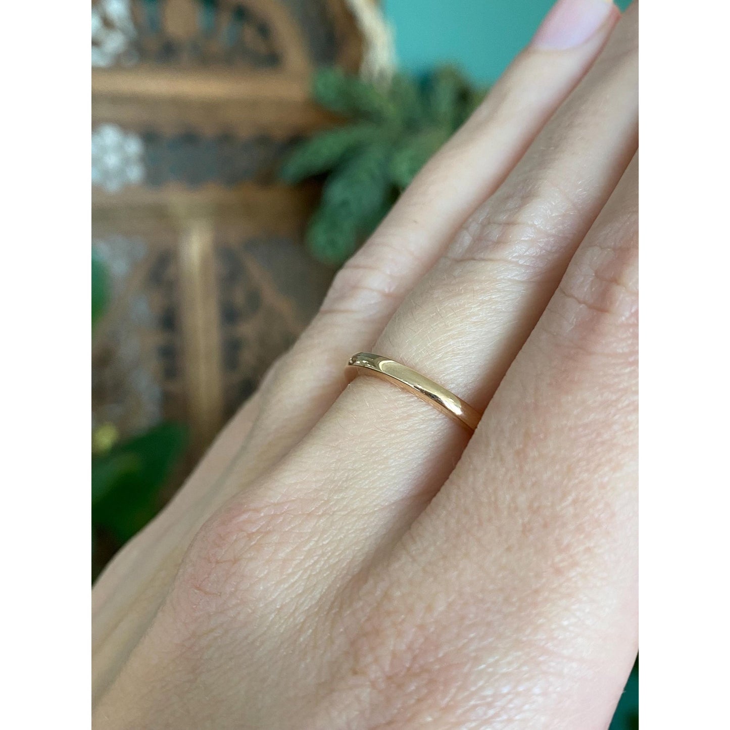 Vintage Solid 18k Yellow Gold Ring Band - Size 5.75
