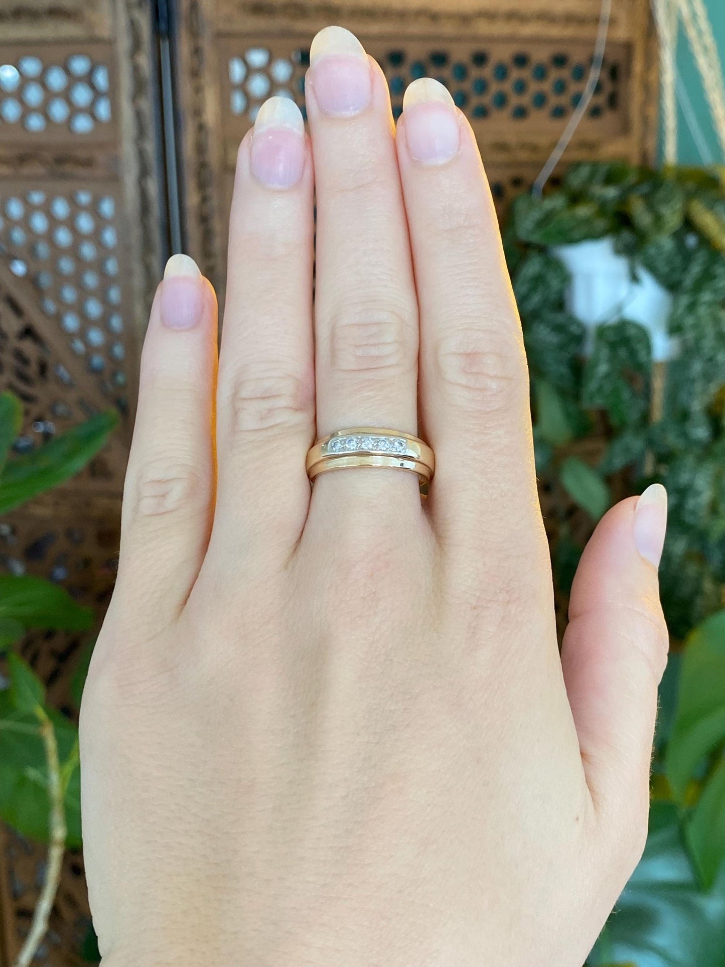 Vintage Solid 14k White & Yellow Gold Diamond Ring Band - Size 7.75
