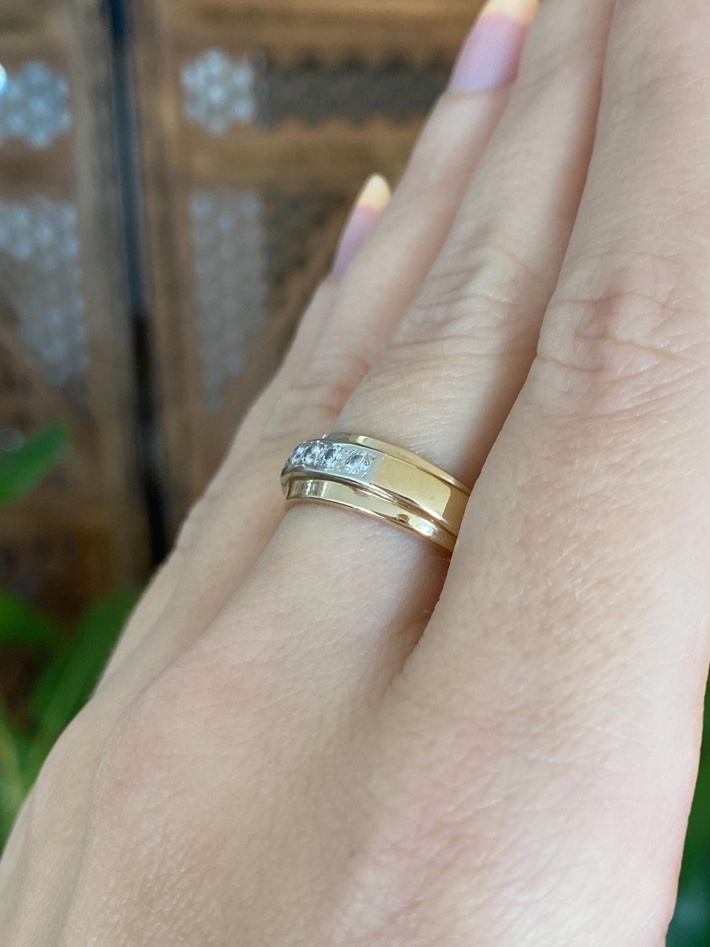 Vintage Solid 14k White & Yellow Gold Diamond Ring Band - Size 7.75
