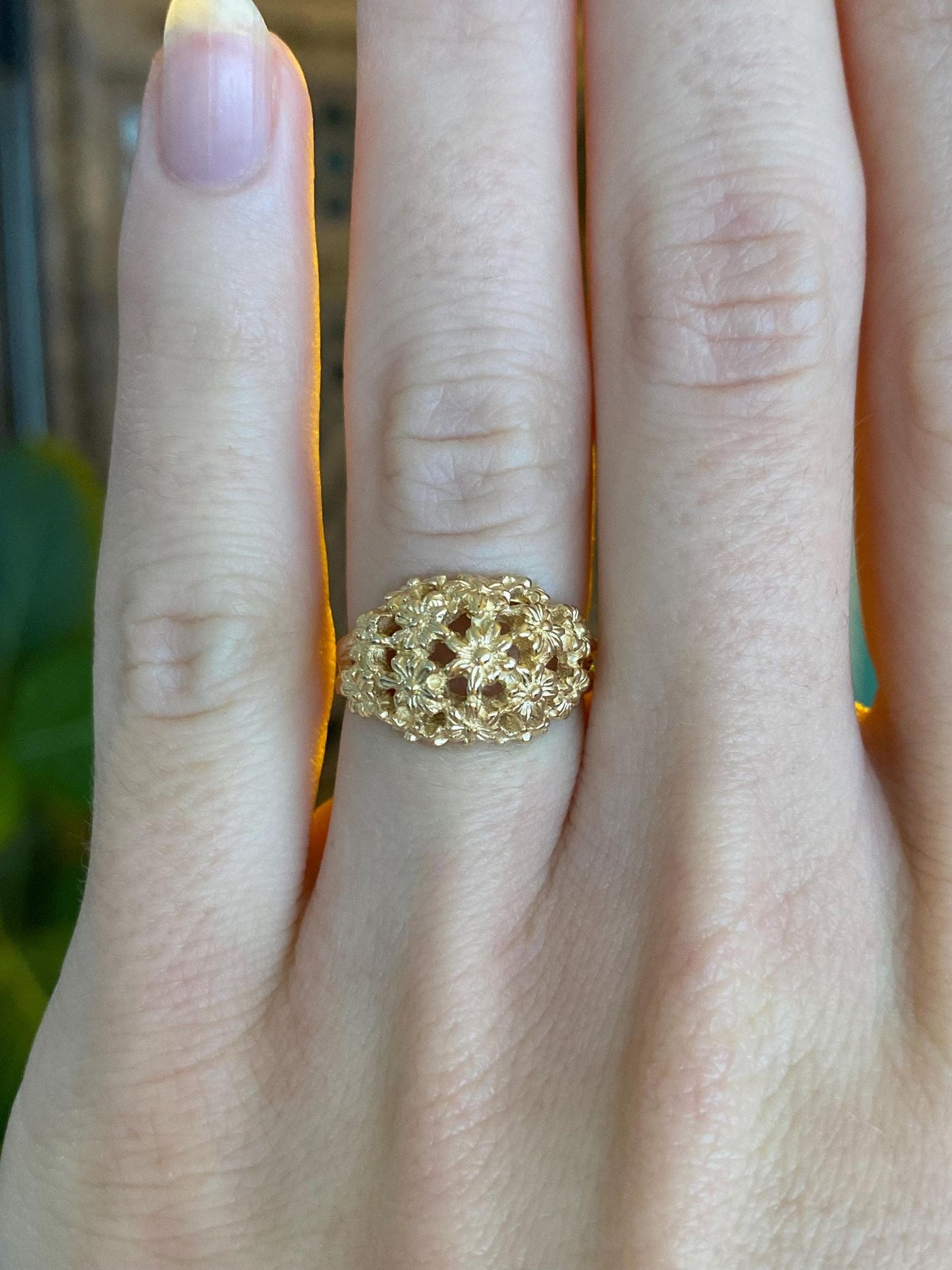 Vintage Solid 14k Yellow Gold Domed Flowers Ring - Size 4.5