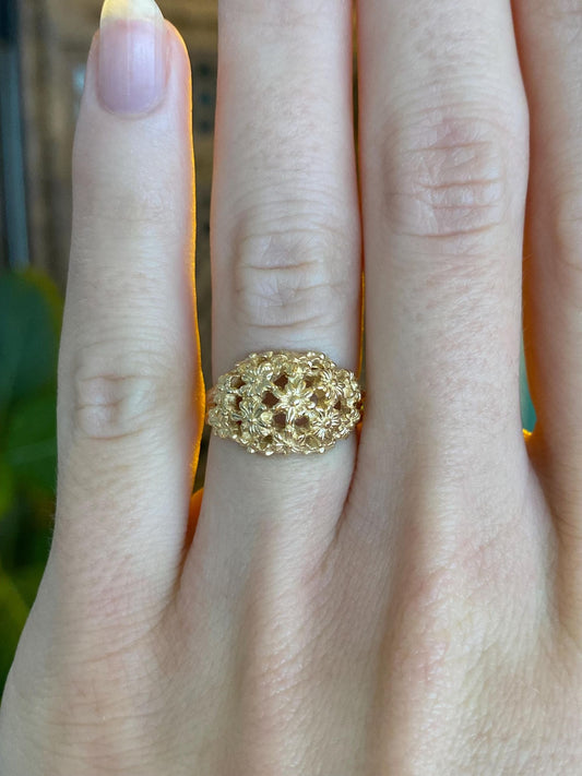 Vintage Solid 14k Yellow Gold Domed Flowers Ring - Size 4.5