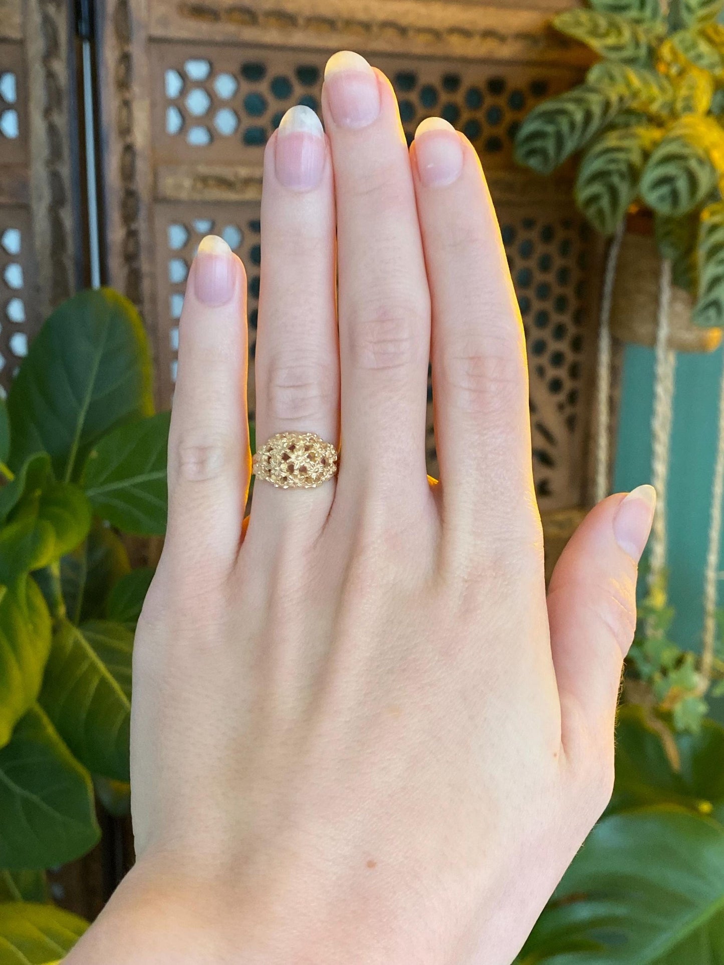 Vintage Solid 14k Yellow Gold Domed Flowers Ring - Size 4.5