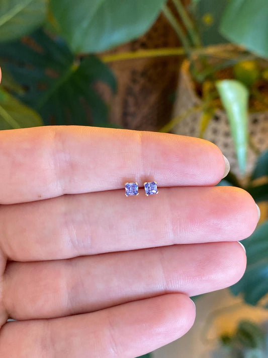 Vintage Solid 10k Yellow Gold Tanzanite Square Stud Earrings