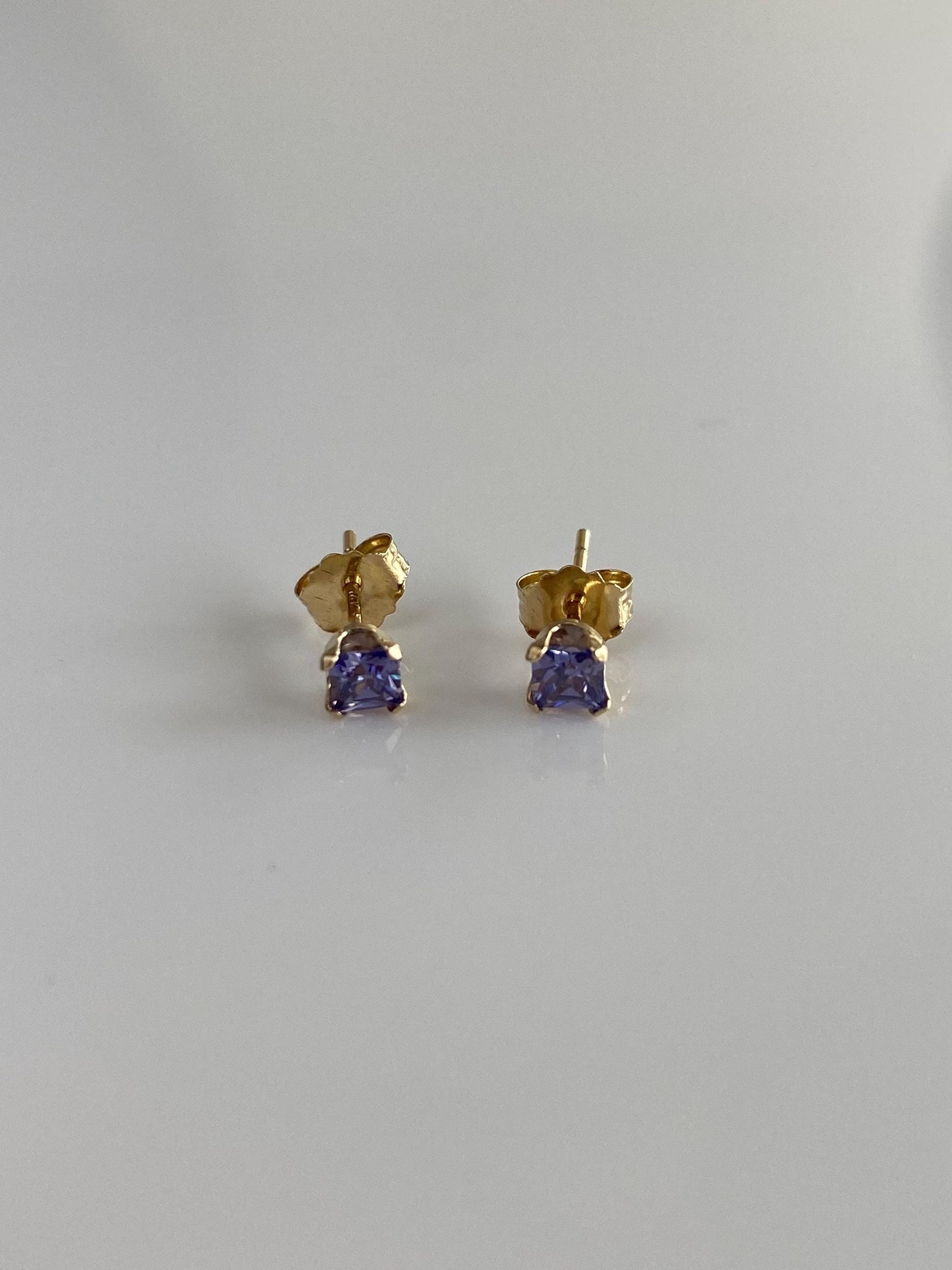 Vintage Solid 10k Yellow Gold Tanzanite Square Stud Earrings