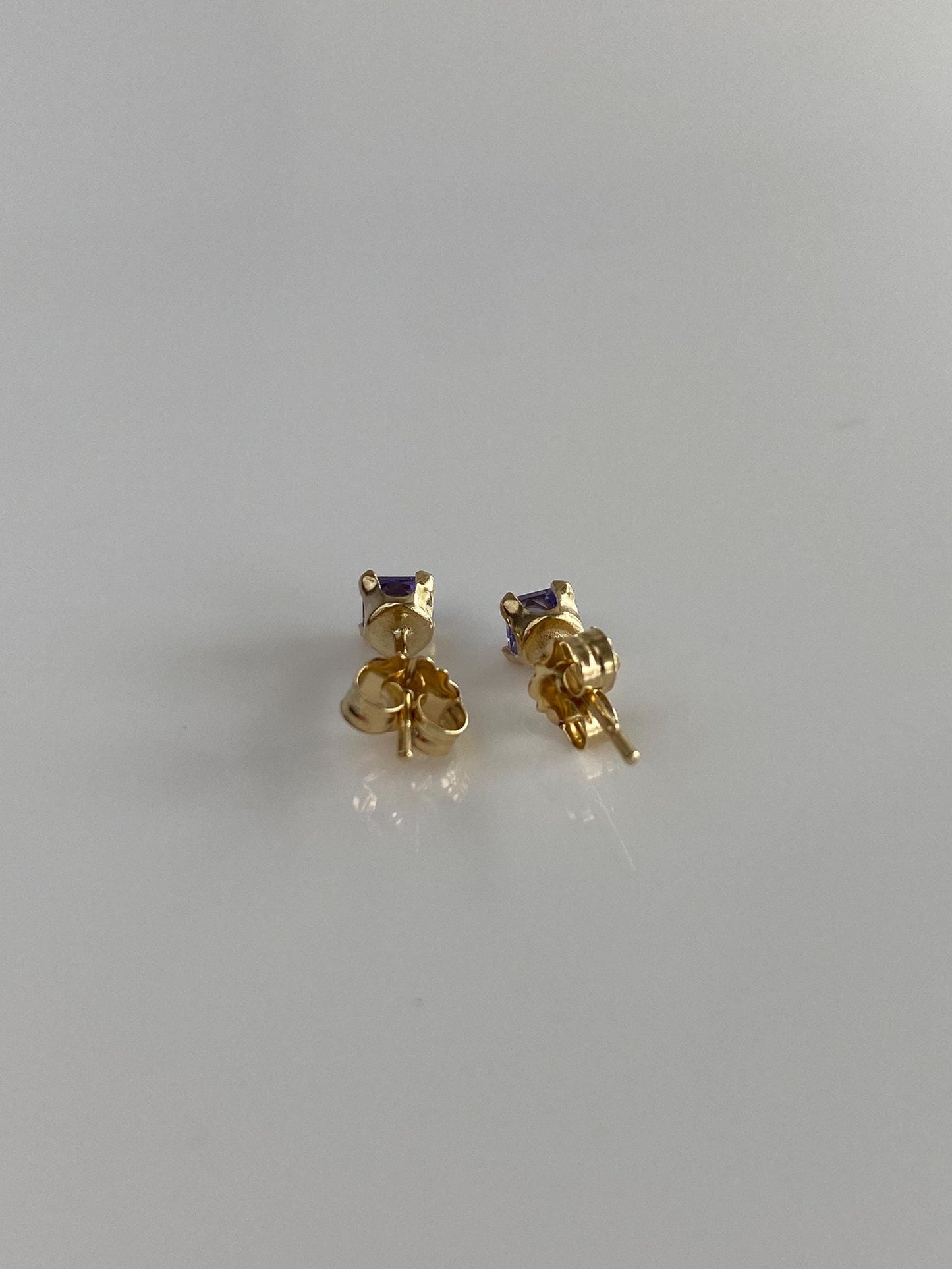 Vintage Solid 10k Yellow Gold Tanzanite Square Stud Earrings