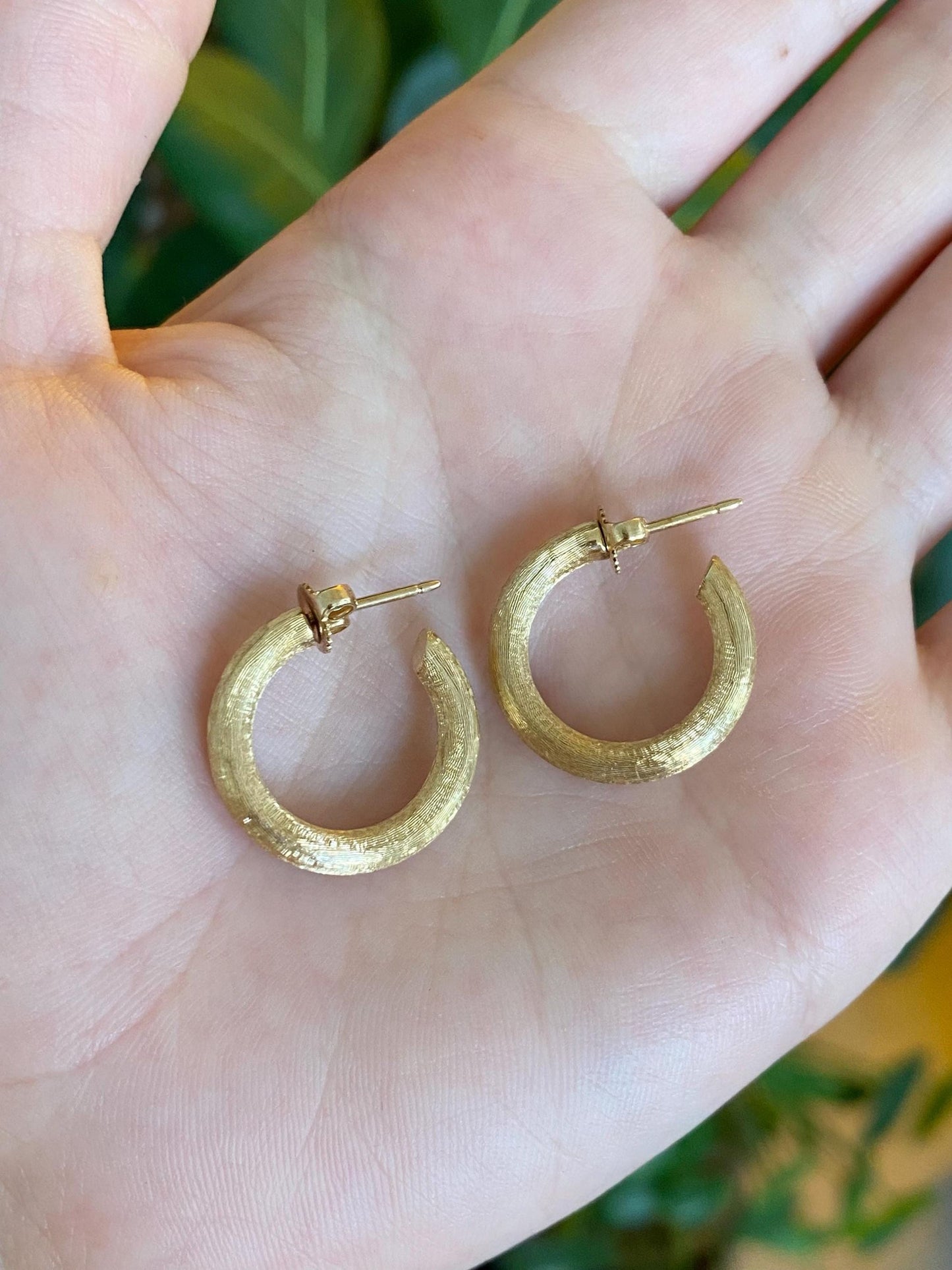 Vintage 14k Yellow Gold Satin Hoop Earrings