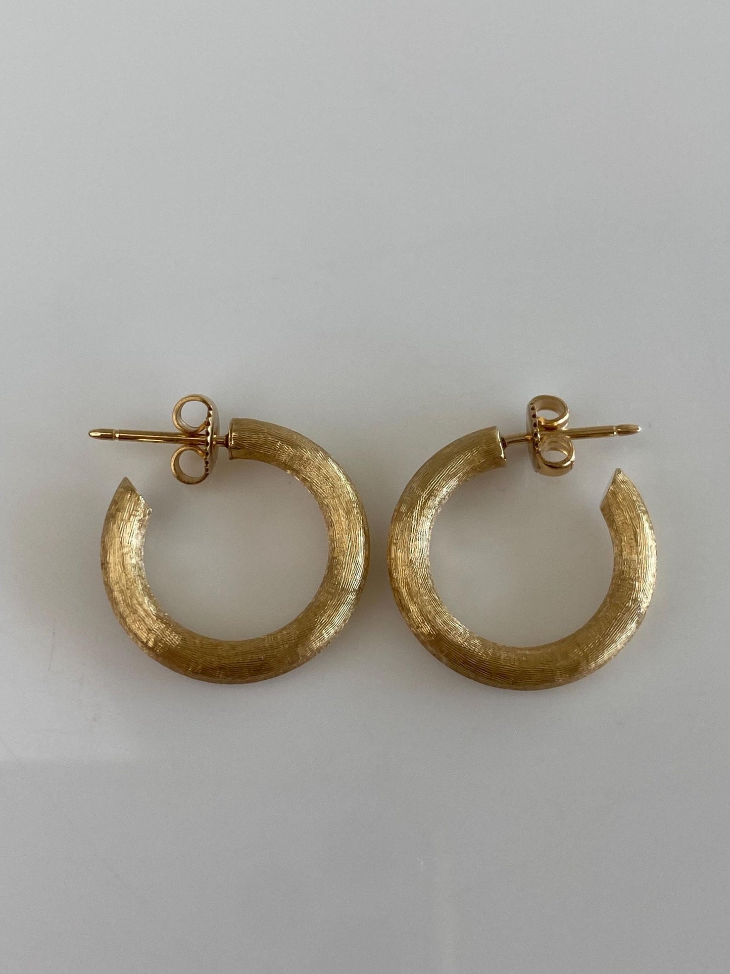 Vintage 14k Yellow Gold Satin Hoop Earrings