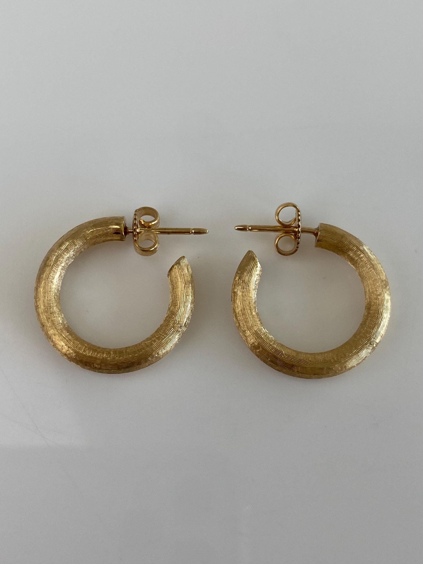 Vintage 14k Yellow Gold Satin Hoop Earrings