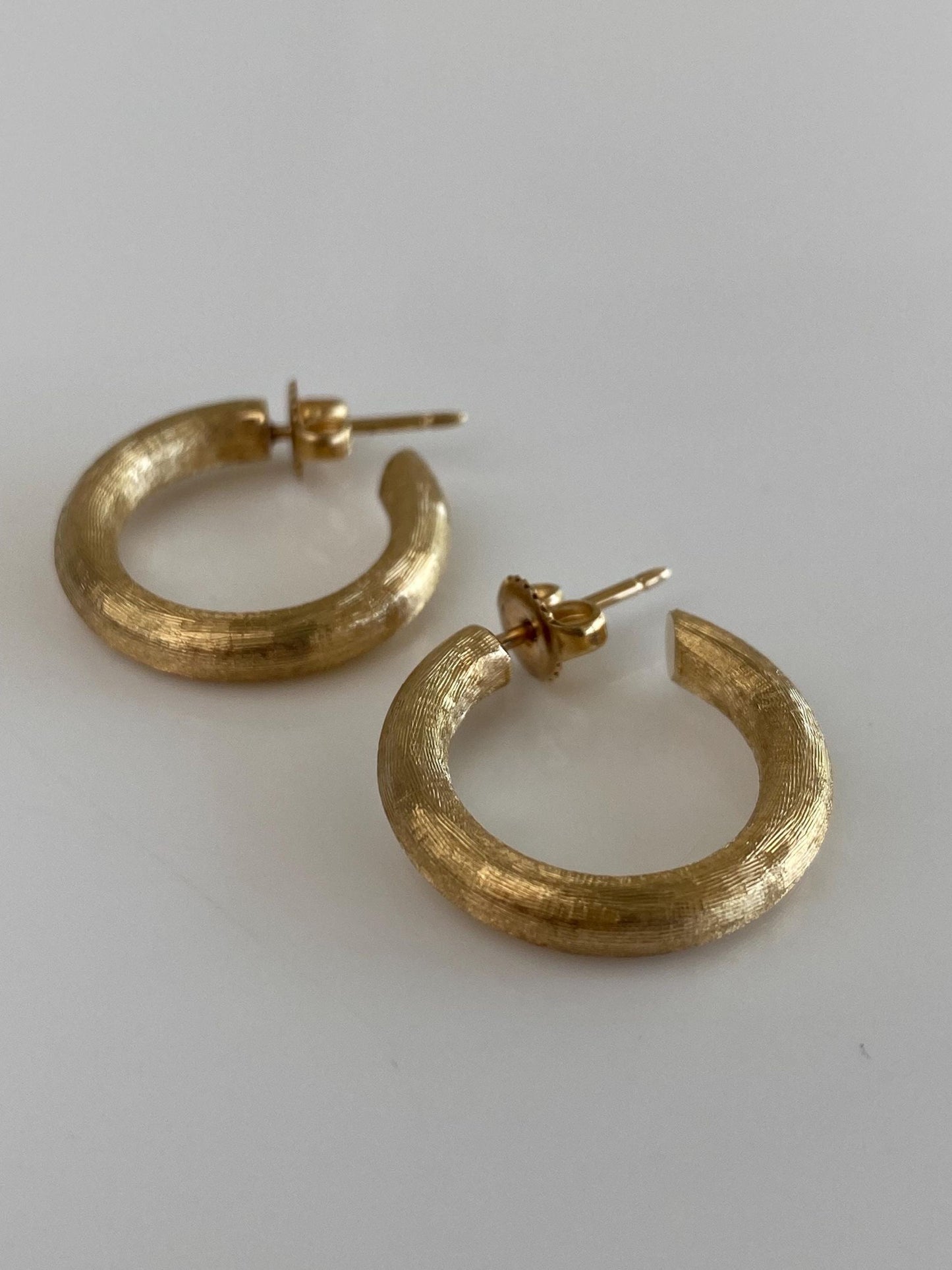 Vintage 14k Yellow Gold Satin Hoop Earrings