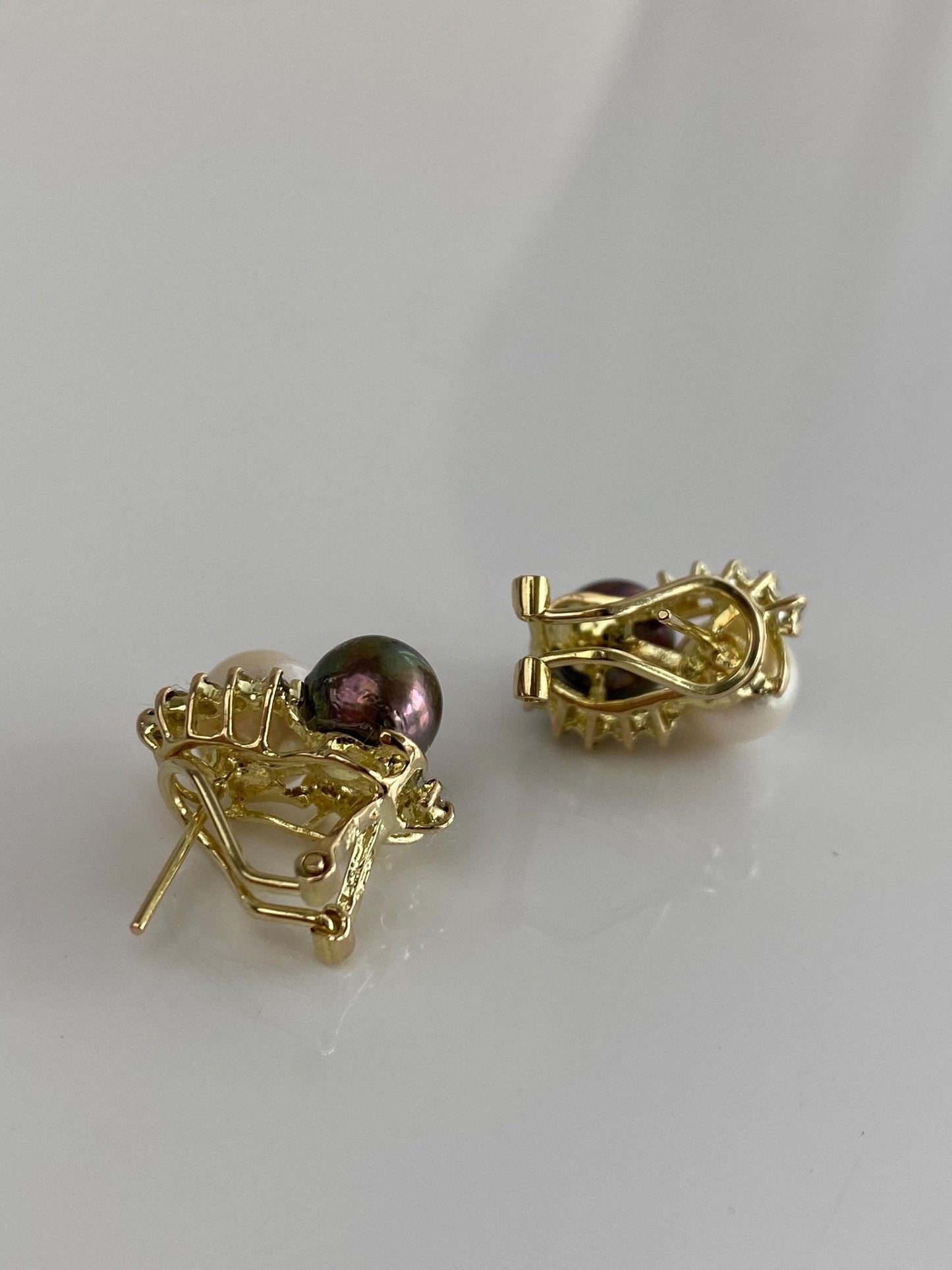 Vintage Solid 14k Yellow Gold Diamond White & Peacock Pearl Earrings
