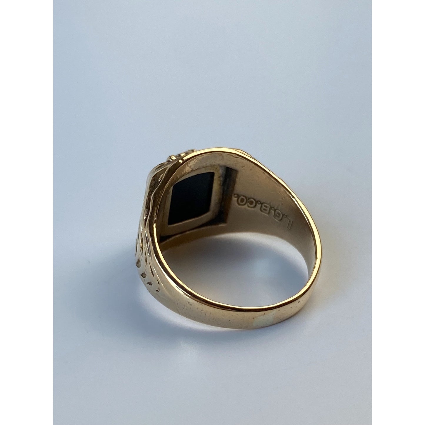 Vintage Solid 10k Yellow Gold Black Stone 1932 H.S. Class Ring - Size 6.25