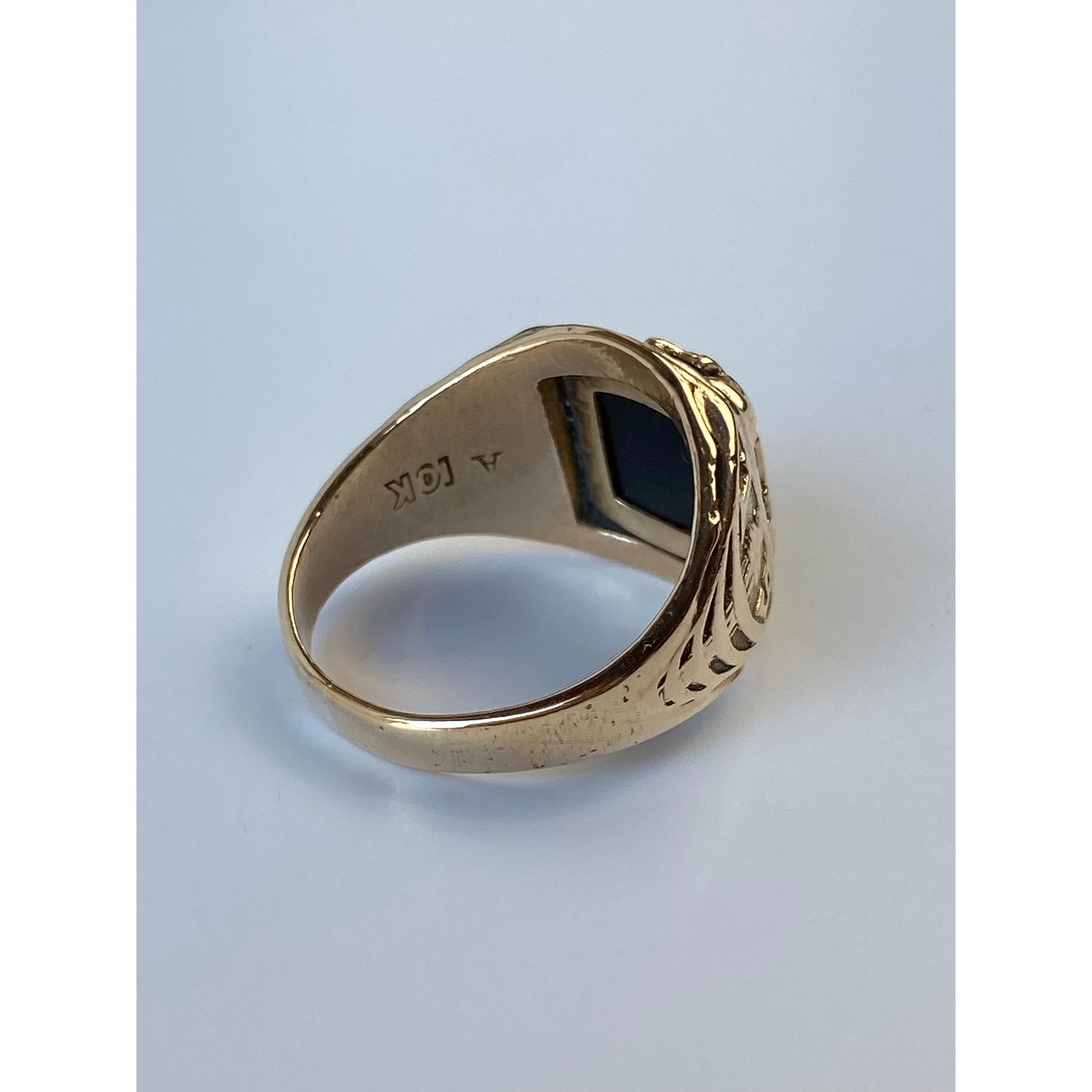 Vintage Solid 10k Yellow Gold Black Stone 1932 H.S. Class Ring - Size 6.25