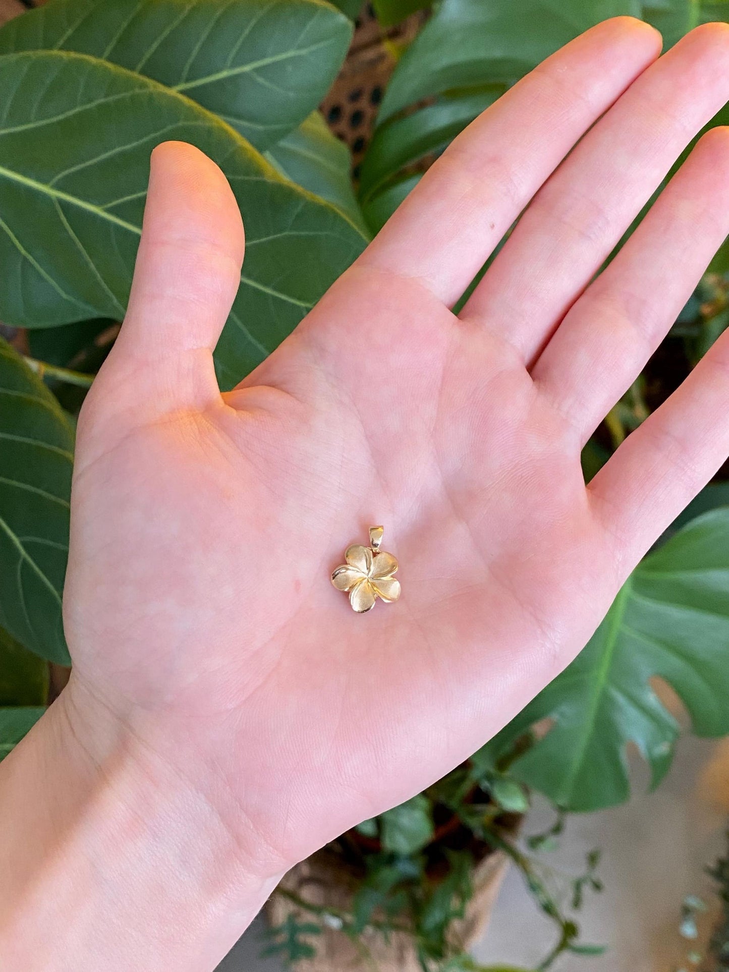 Vintage Solid 14k Yellow Gold Plumeria Flower Charm
