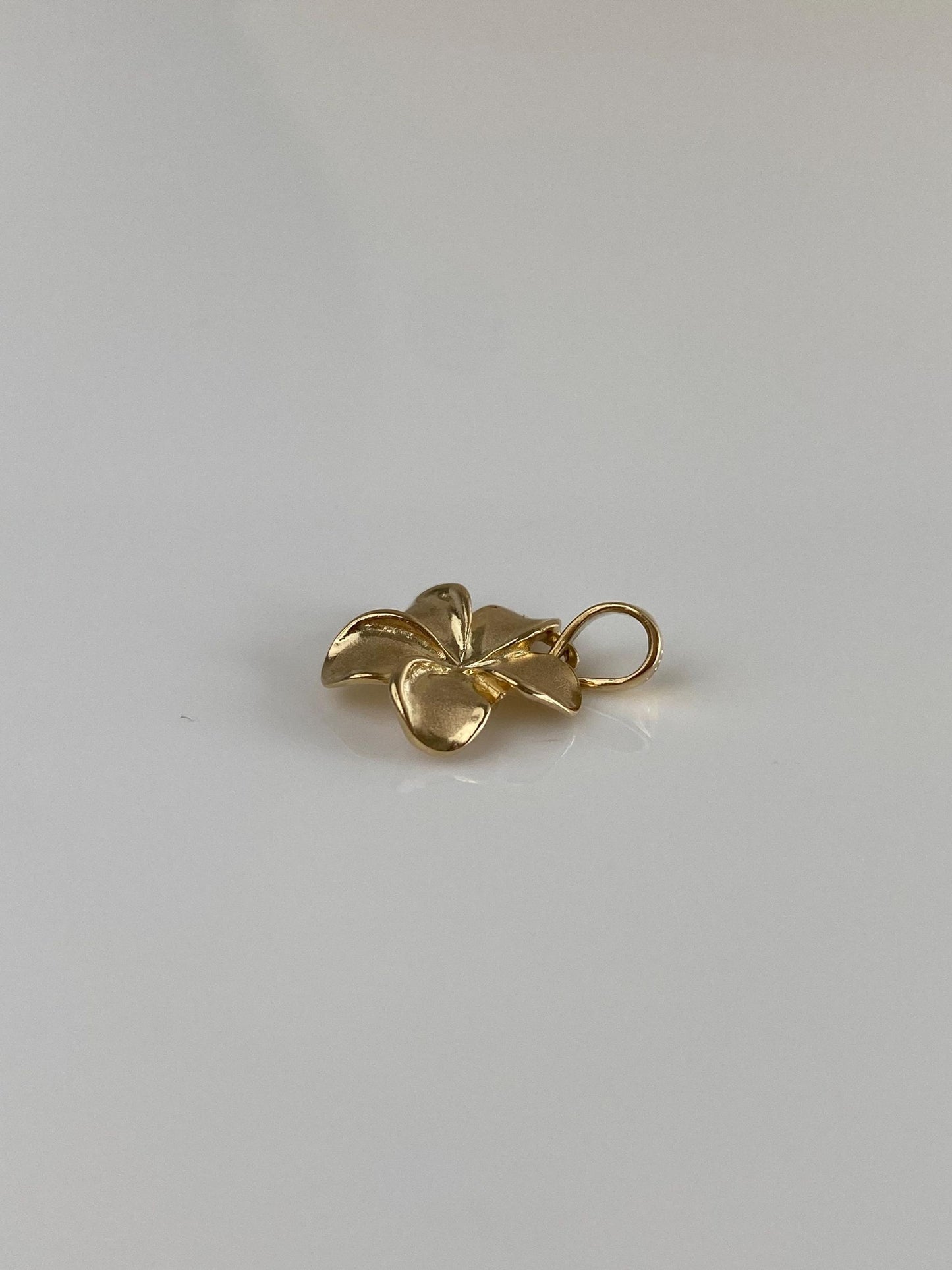 Vintage Solid 14k Yellow Gold Plumeria Flower Charm
