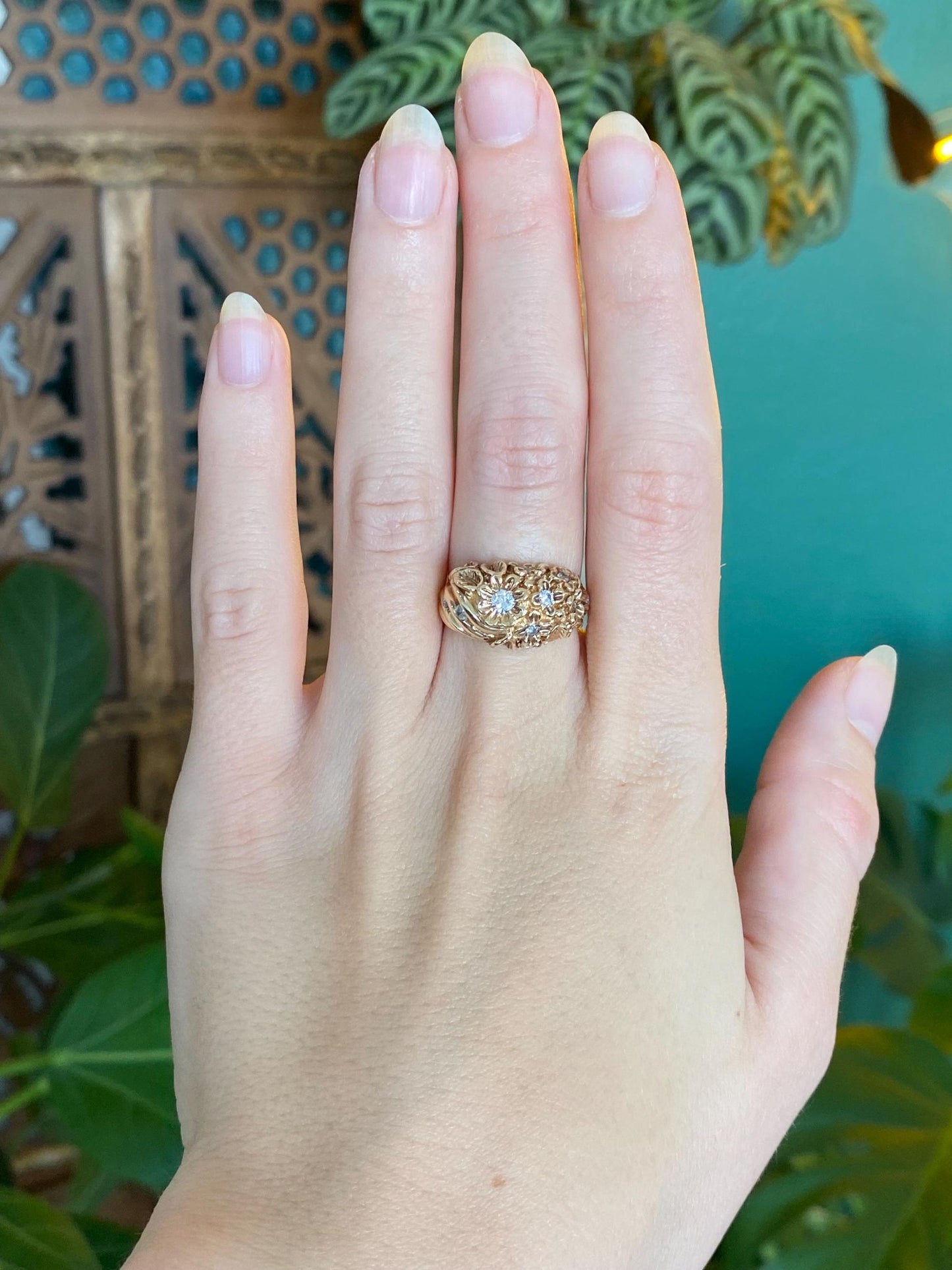 Vintage Solid 14k Yellow Gold Diamond Flower Ring Band - Size 5.75