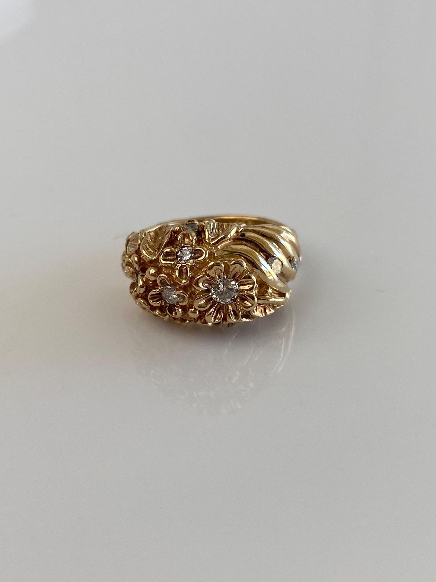 Vintage Solid 14k Yellow Gold Diamond Flower Ring Band - Size 5.75