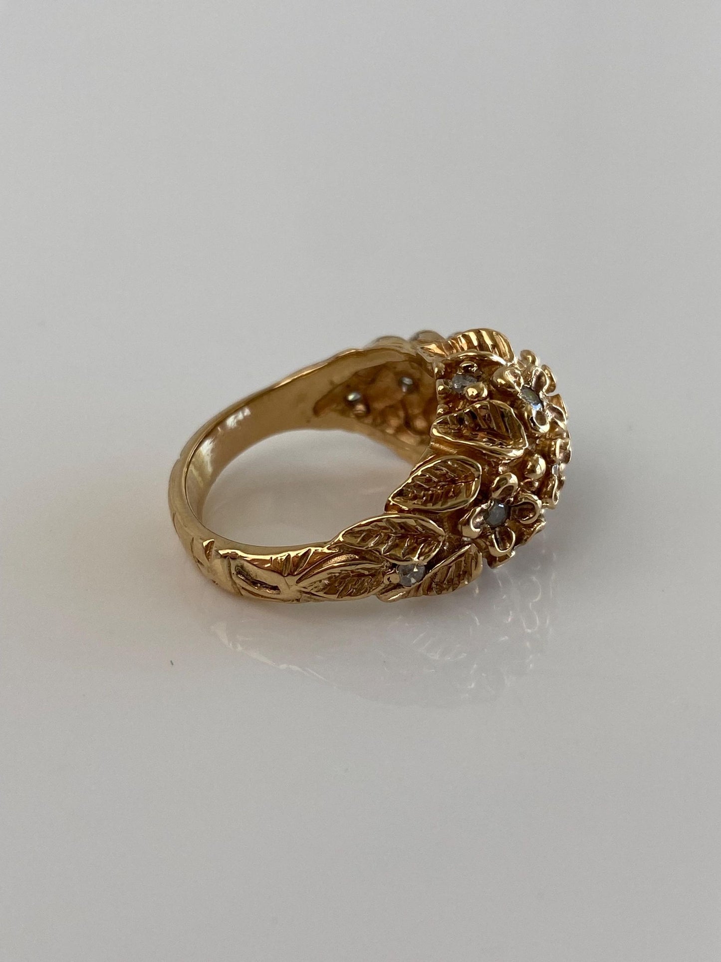 Vintage Solid 14k Yellow Gold Diamond Flower Ring Band - Size 5.75