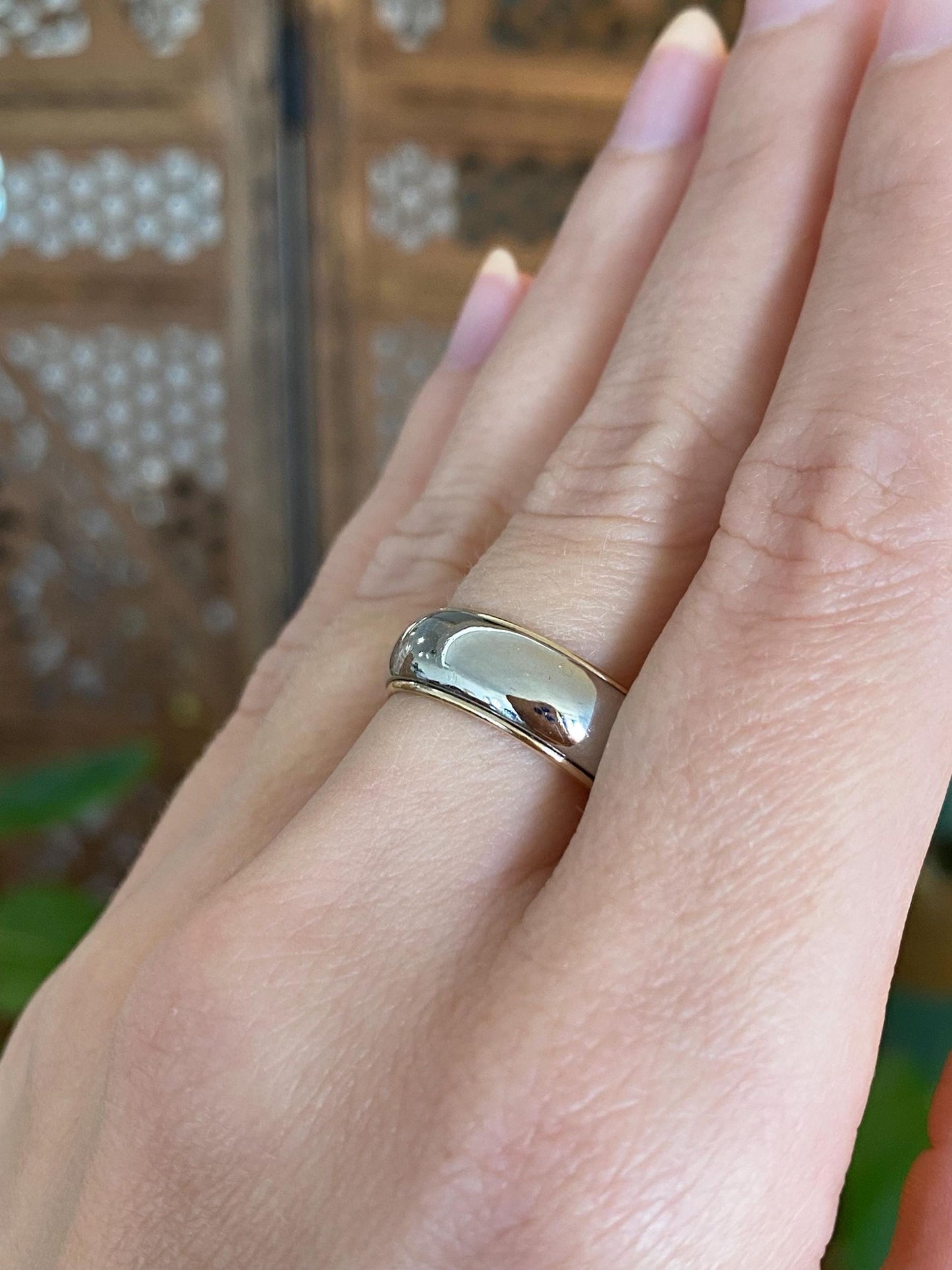 Vintage Solid 14k White & Yellow Gold Ring Band - Size 8.75