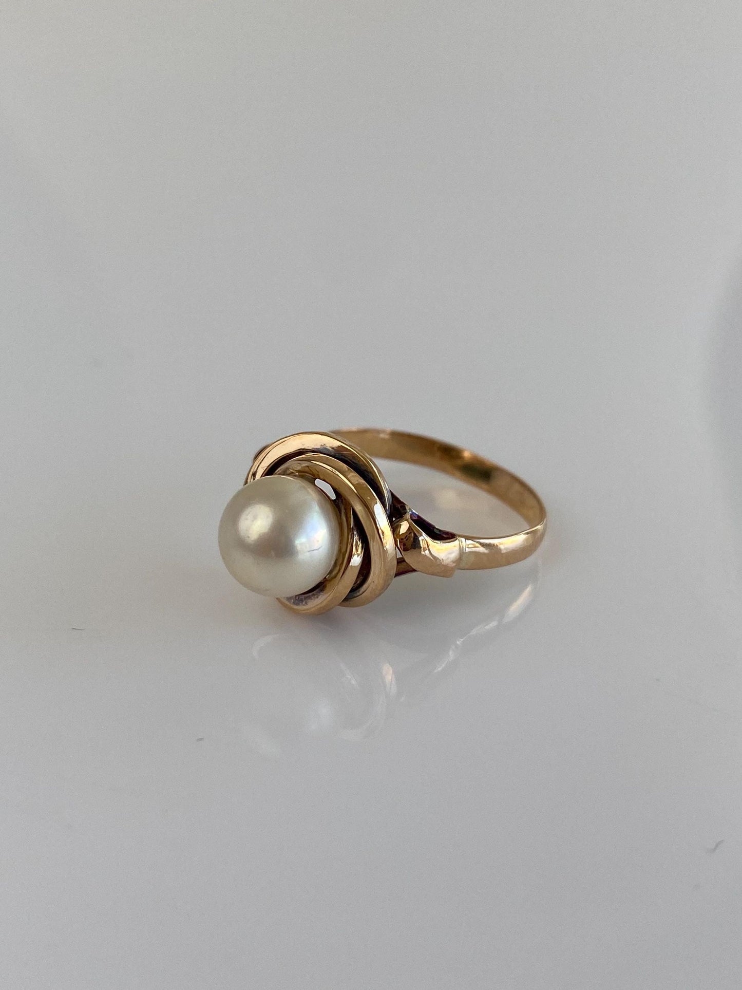 Vintage 14k Yellow Gold Pearl Knot Ring - Size 5.5