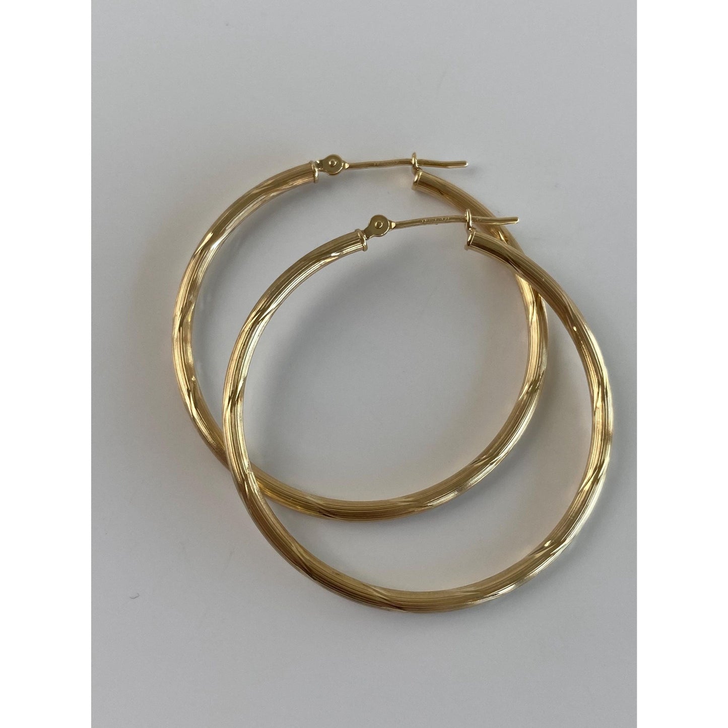 Vintage 14k Yellow Gold Diamond Cut Hoop Earrings