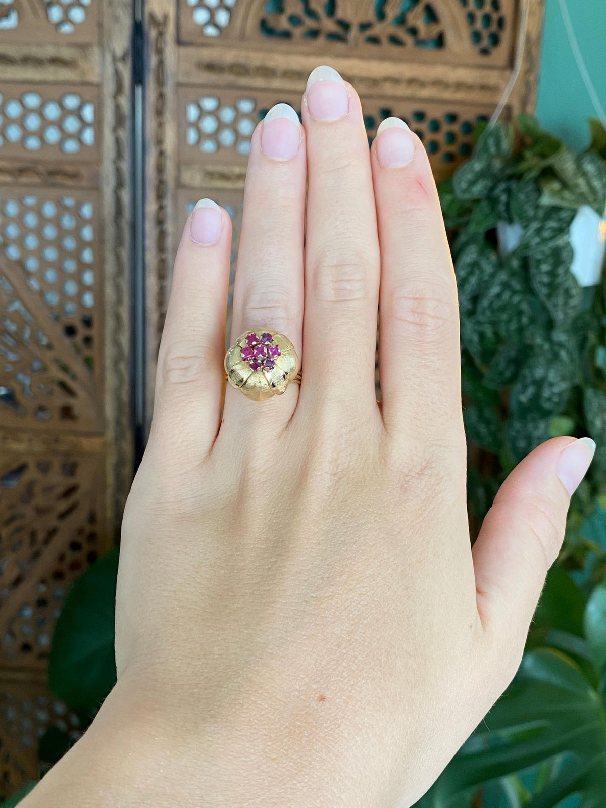 Vintage Solid 18k Yellow Gold Pink Sapphire Cluster Flower Ring - Size 5.75