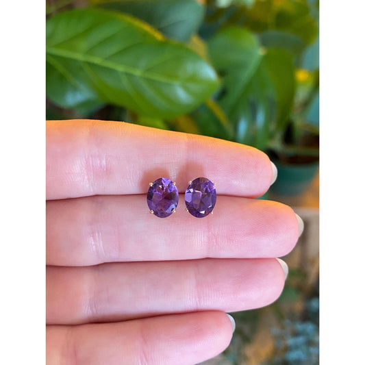 Vintage Solid 14k Yellow Gold Amethyst Stud Earrings