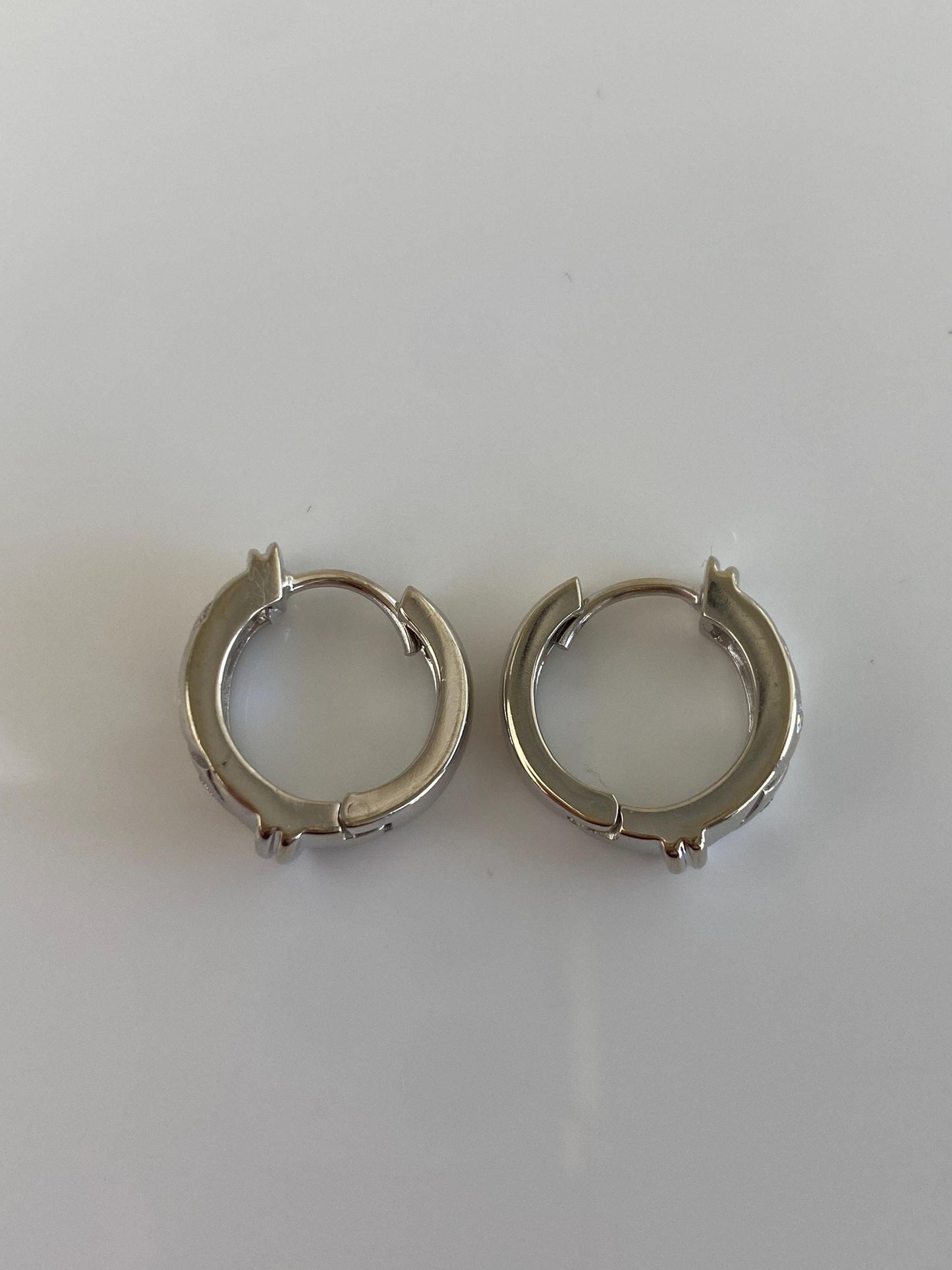 Vintage Solid 14k White Gold Diamond Zig Zag Hoop Earrings