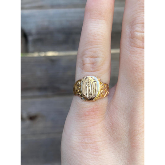 Vintage Solid 10k Yellow Gold Engraved Scrollwork Signet Ring - Size 2.5-2.75