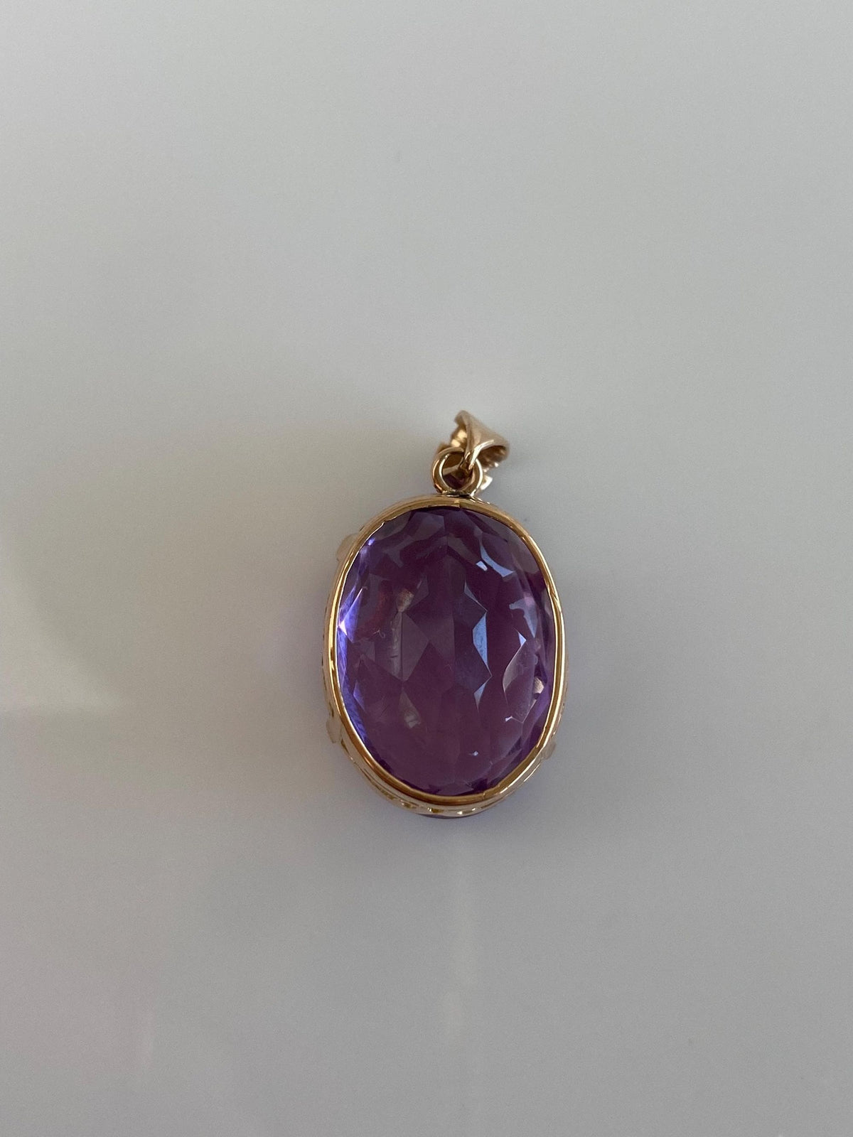 Vintage Solid 18k Rose Gold Amethyst Charm