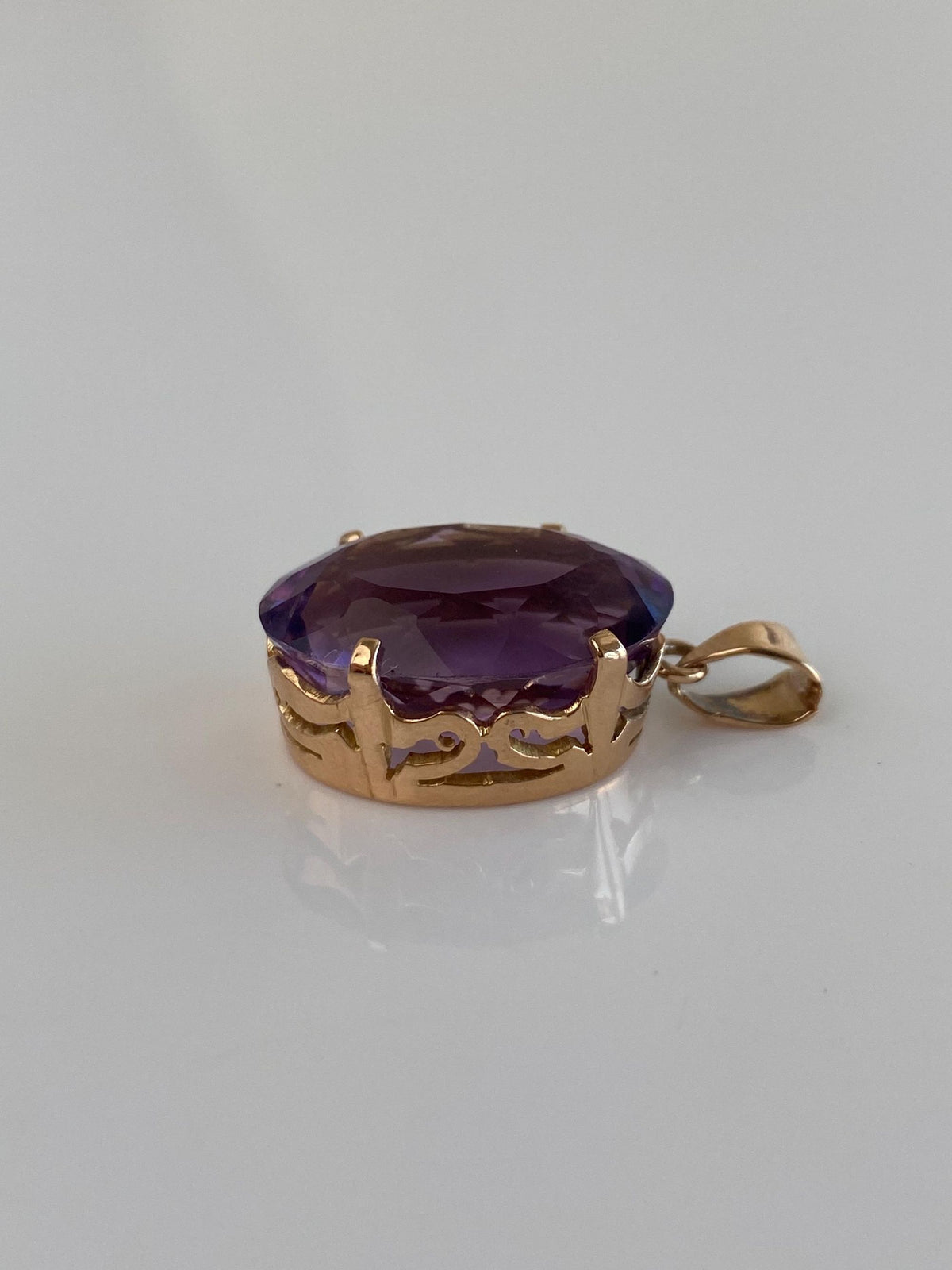 Vintage Solid 18k Rose Gold Amethyst Charm